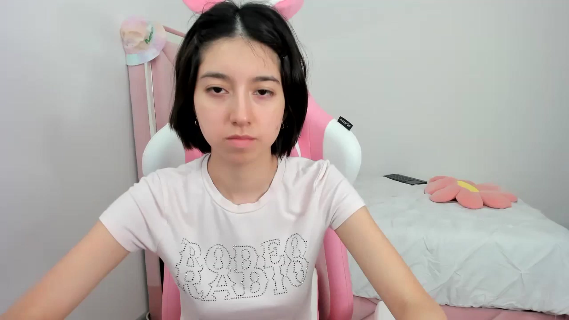 Gallery image thumbnail from Cherrycute666's myfreecams stream on, 11/23/2023, 21:39 image 20 of 20