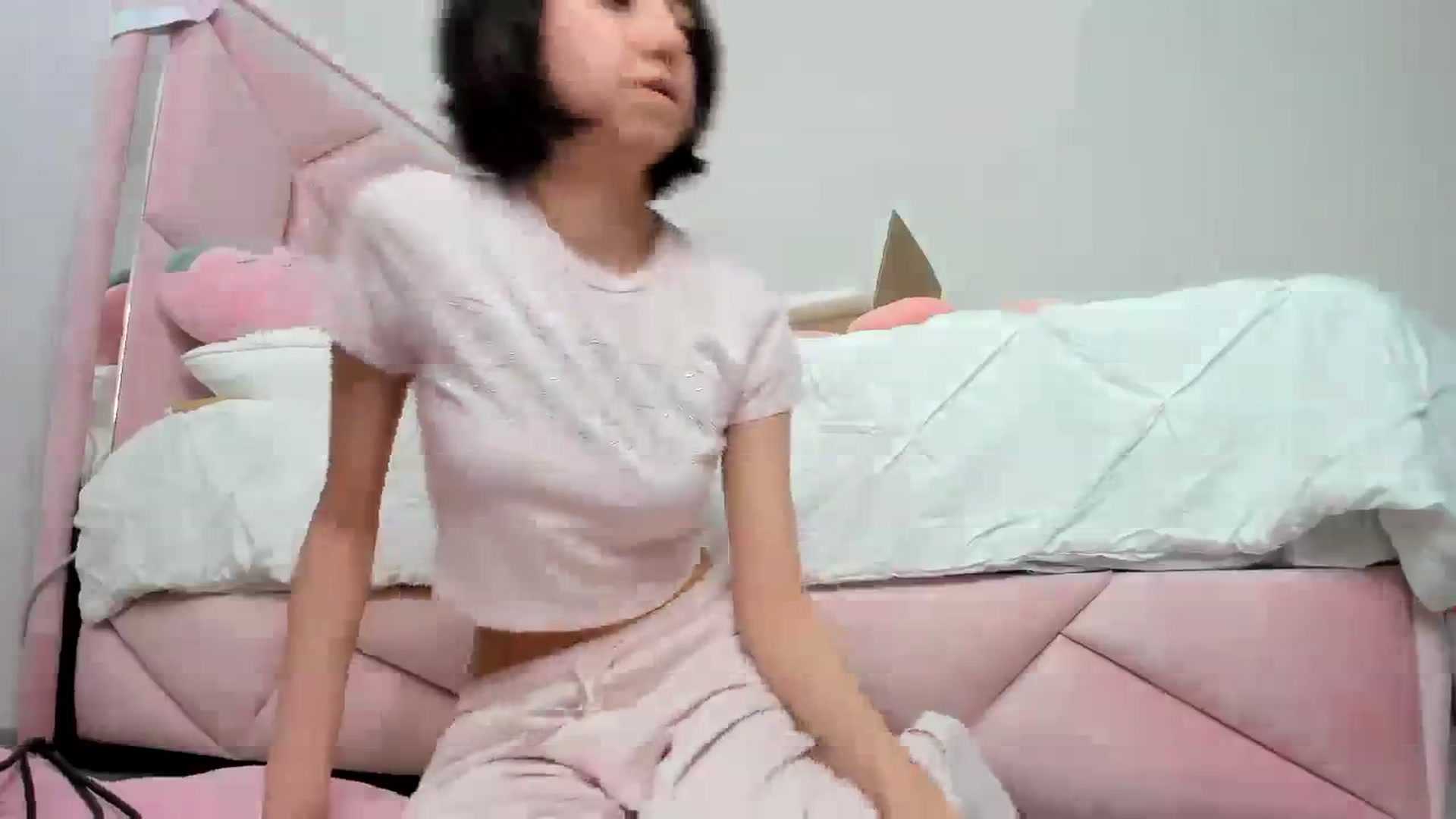 Gallery image thumbnail from Cherrycute666's myfreecams stream on, 11/23/2023, 21:39 image 2 of 20