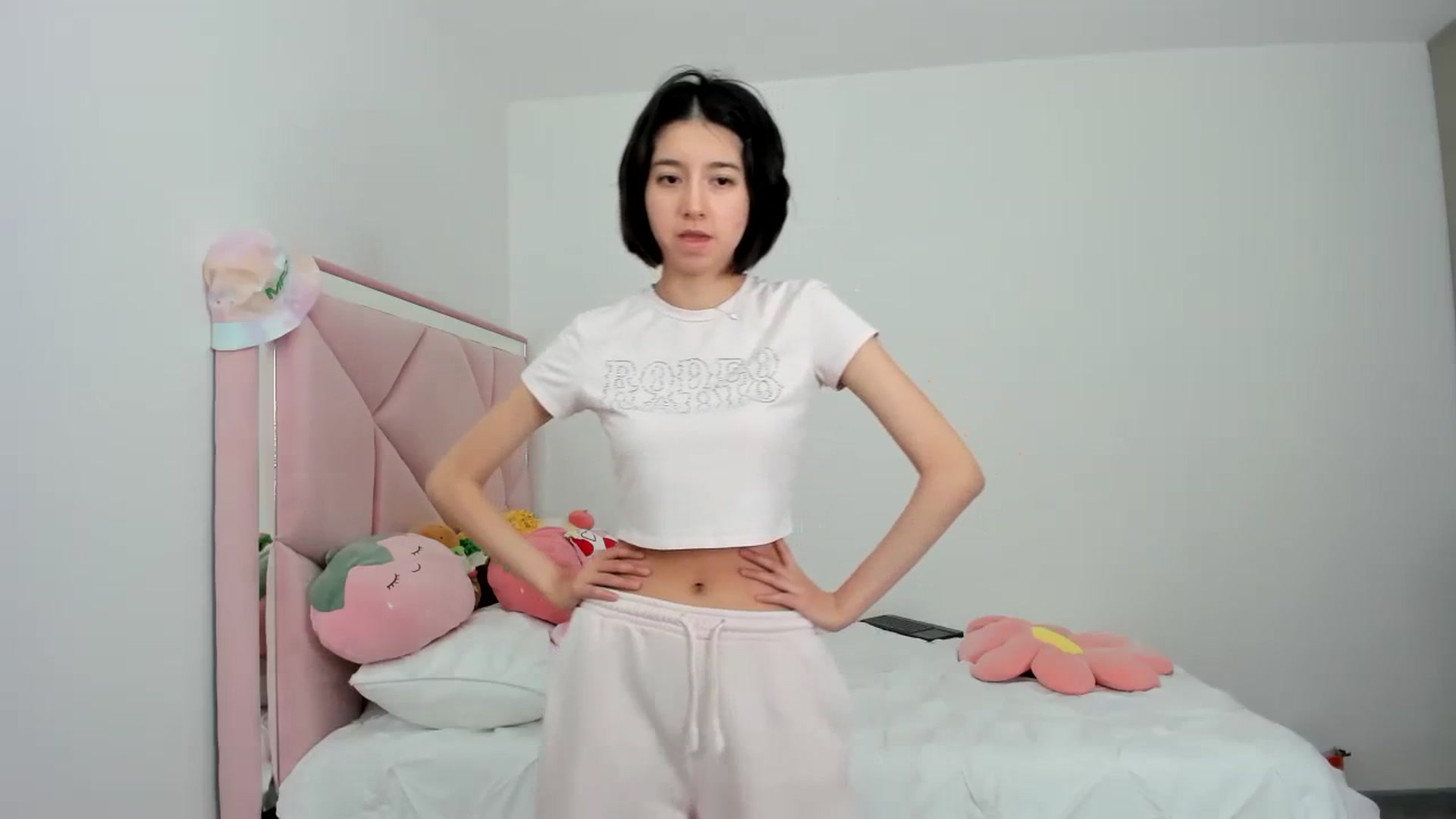 Gallery image thumbnail from Cherrycute666's myfreecams stream on, 11/23/2023, 21:39 image 16 of 20