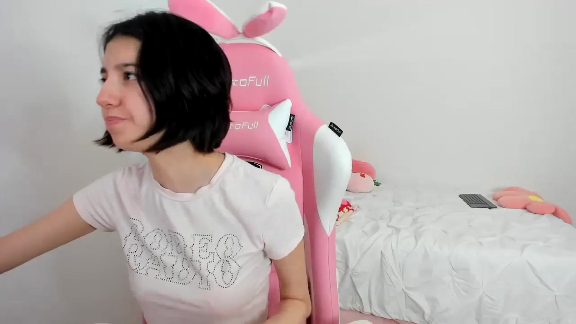 Gallery image thumbnail from Cherrycute666's myfreecams stream on, 11/24/2023, 24:01 image 11 of 20