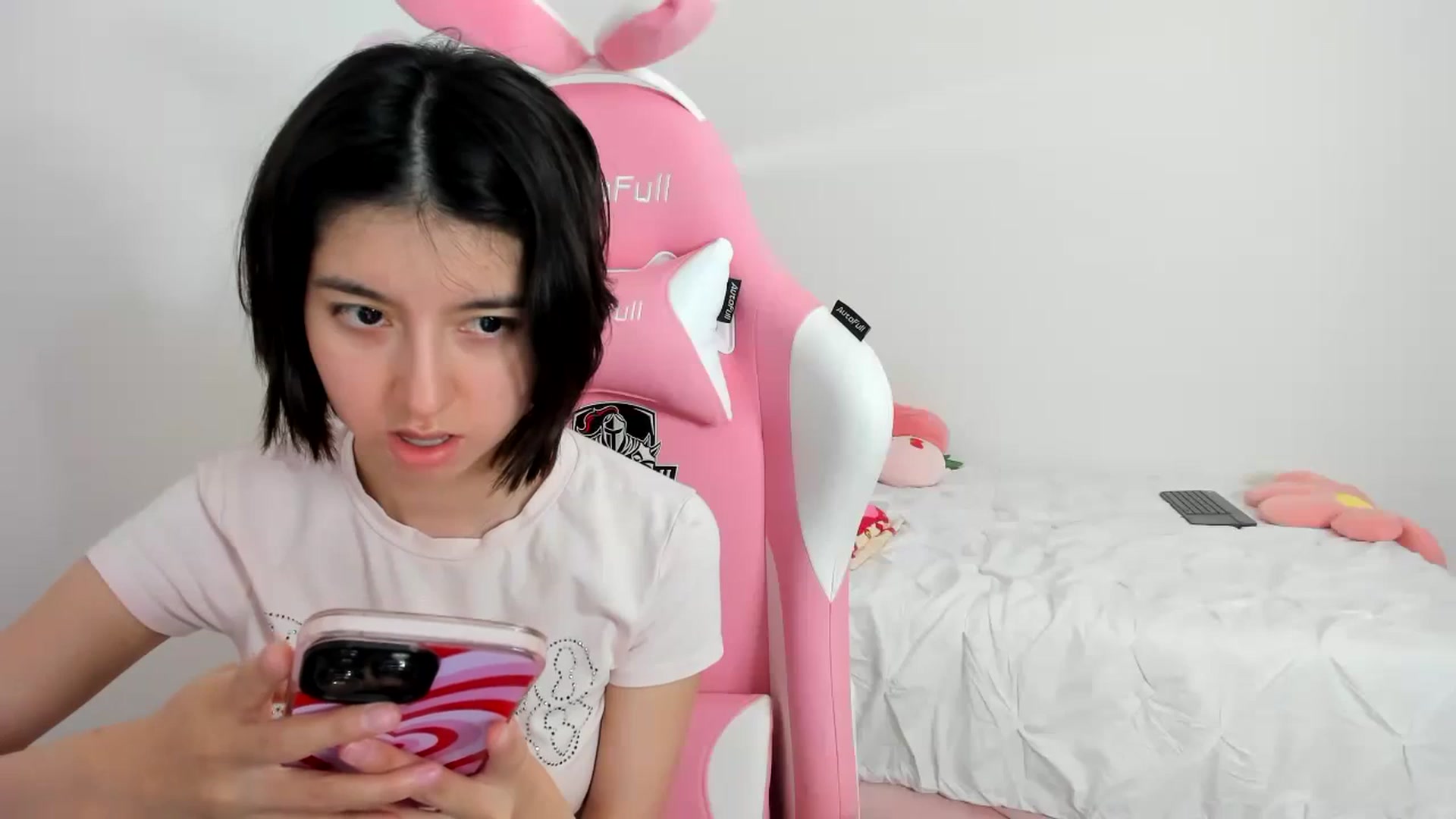 Gallery image thumbnail from Cherrycute666's myfreecams stream on, 11/24/2023, 24:01 image 14 of 20
