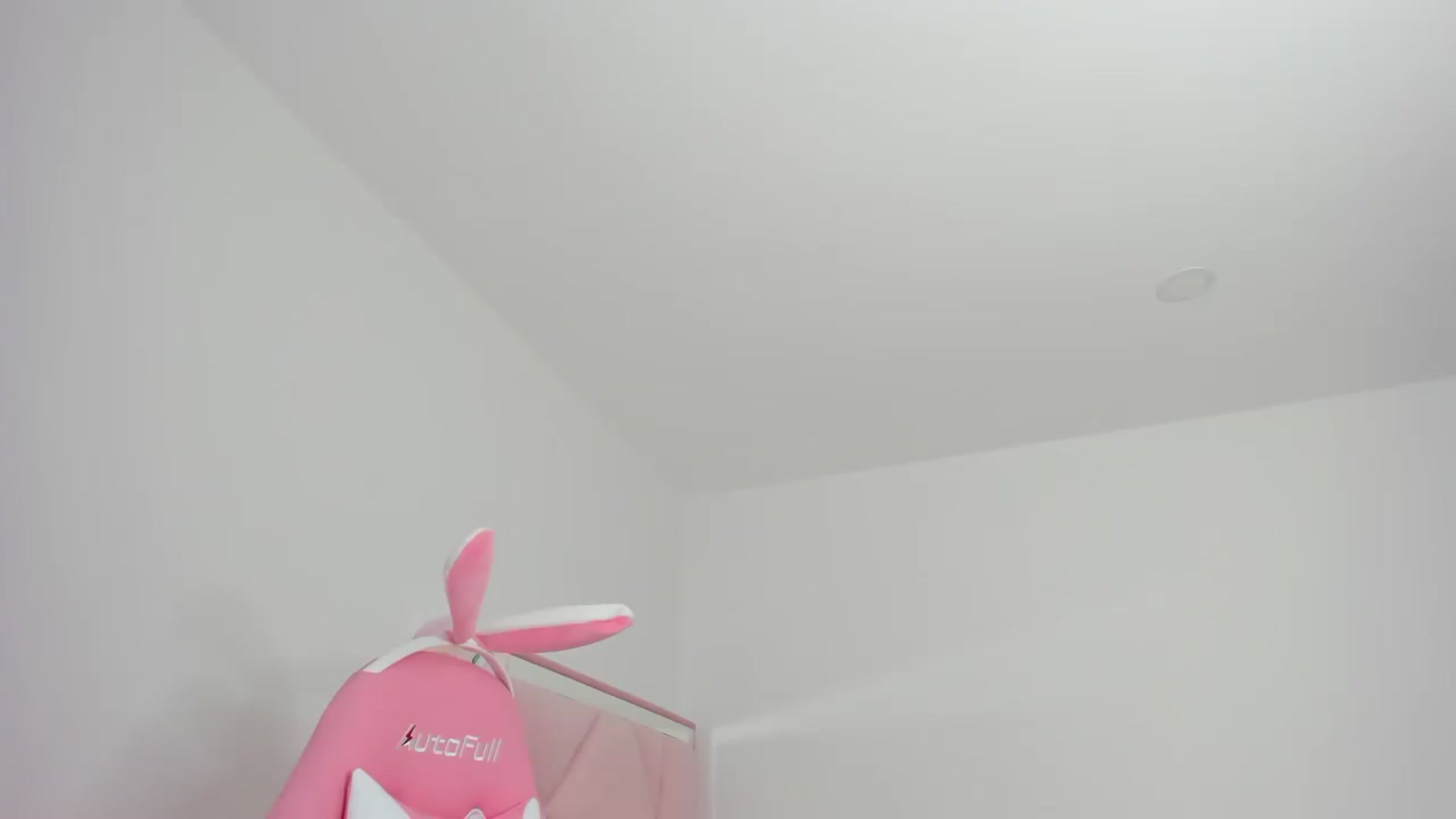 Gallery image thumbnail from Cherrycute666's myfreecams stream on, 11/24/2023, 24:32 image 4 of 20