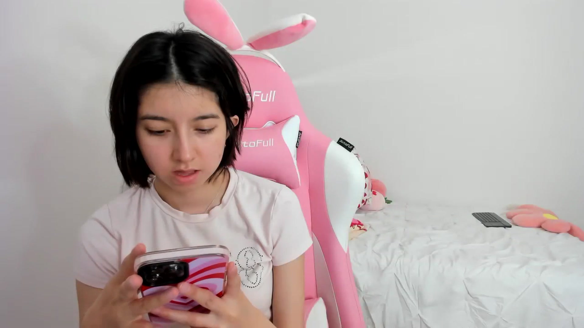 Gallery image thumbnail from Cherrycute666's myfreecams stream on, 11/24/2023, 24:32 image 9 of 20