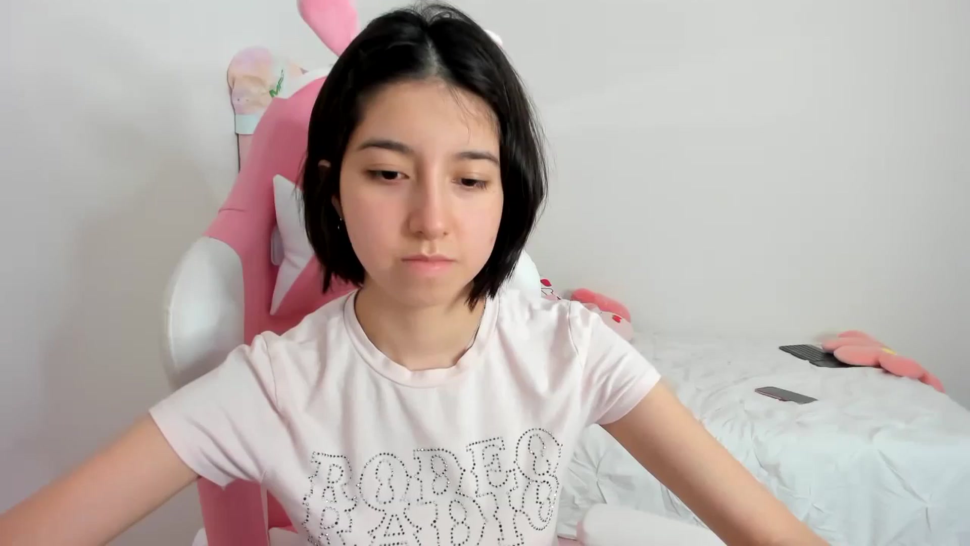 Gallery image thumbnail from Cherrycute666's myfreecams stream on, 11/24/2023, 02:49 image 1 of 20