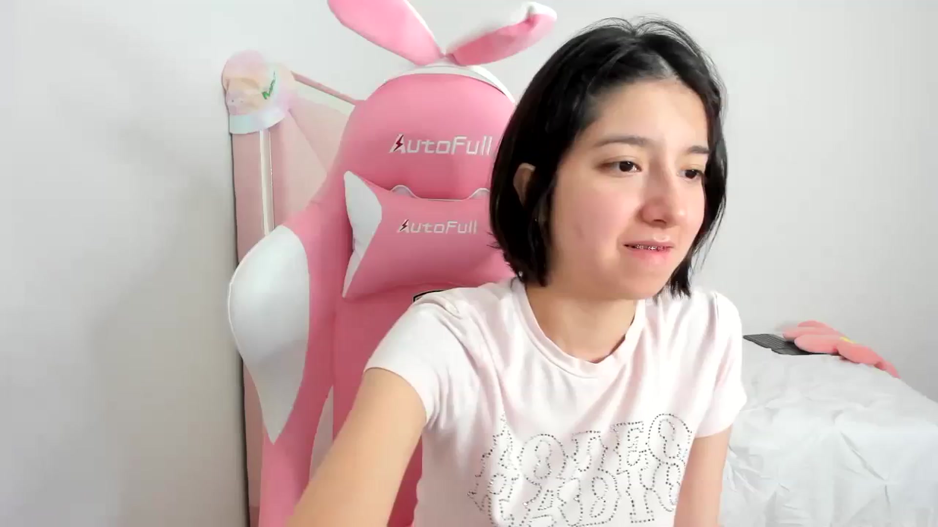 Gallery image thumbnail from Cherrycute666's myfreecams stream on, 11/24/2023, 02:49 image 13 of 20
