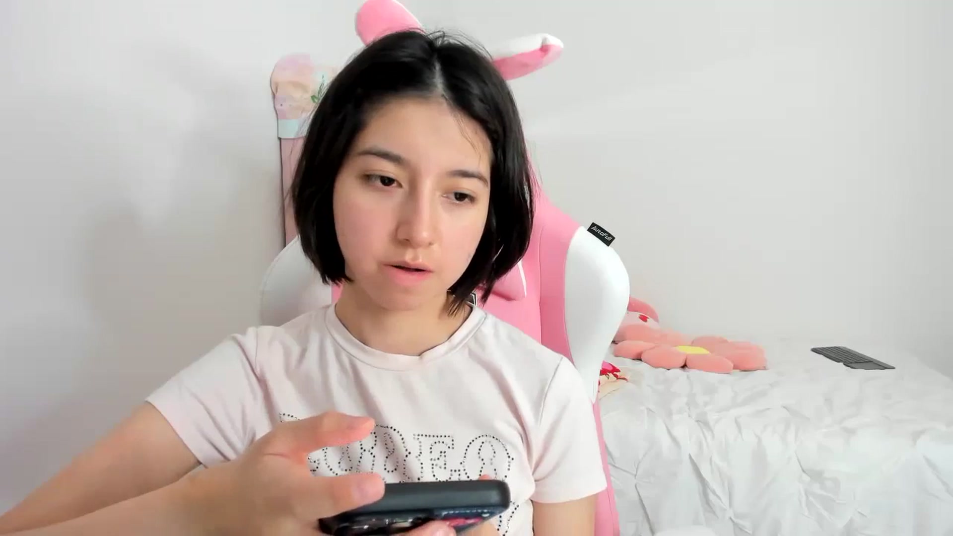 Gallery image thumbnail from Cherrycute666's myfreecams stream on, 11/24/2023, 04:55 image 9 of 20