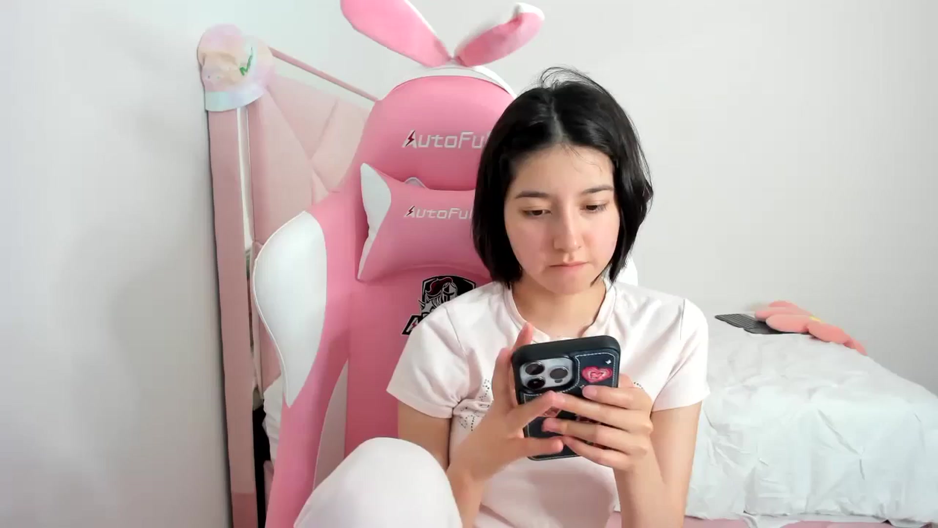 Gallery image thumbnail from Cherrycute666's myfreecams stream on, 11/24/2023, 04:55 image 1 of 20