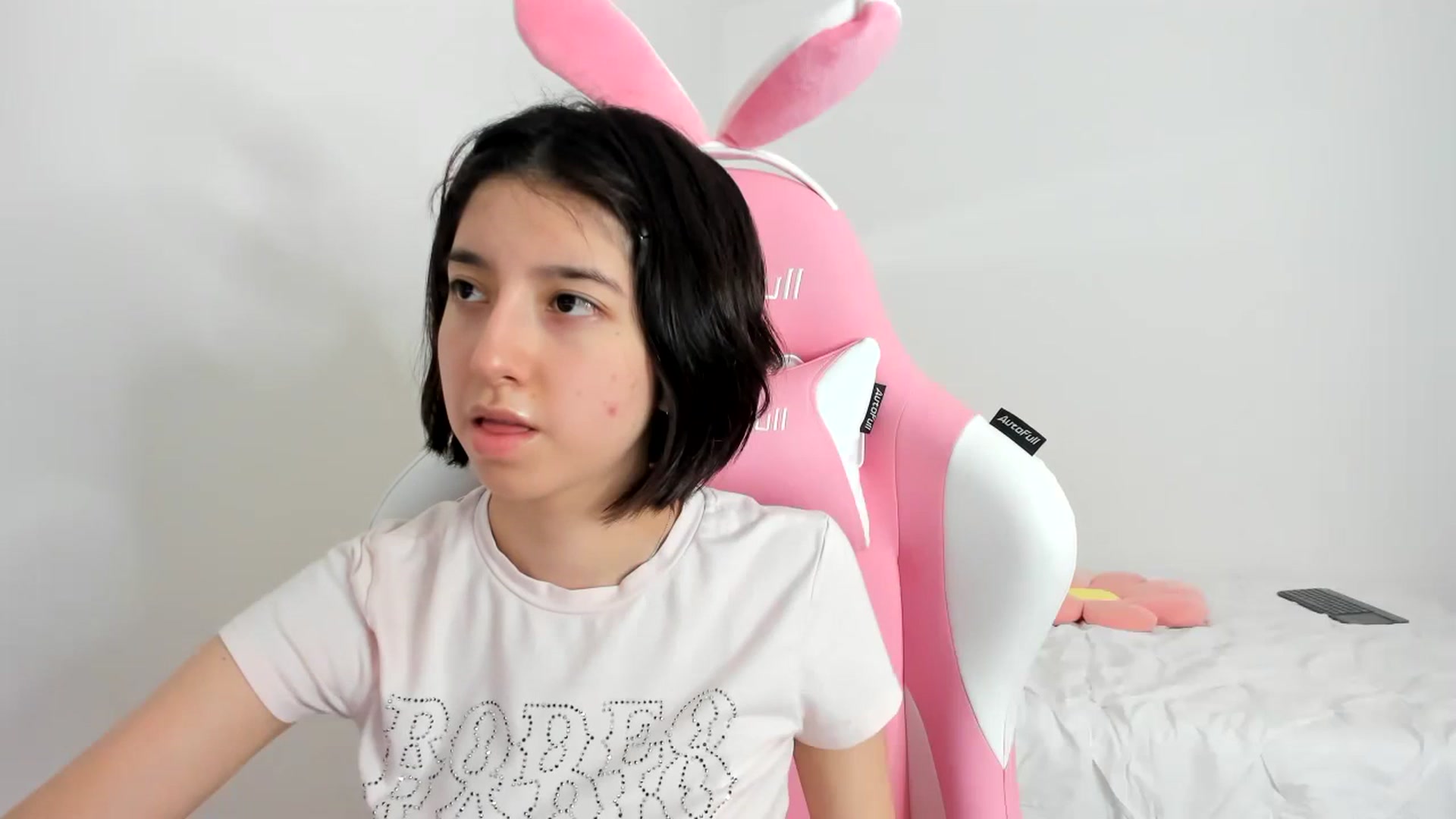 Gallery image thumbnail from Cherrycute666's myfreecams stream on, 11/24/2023, 06:48 image 11 of 20