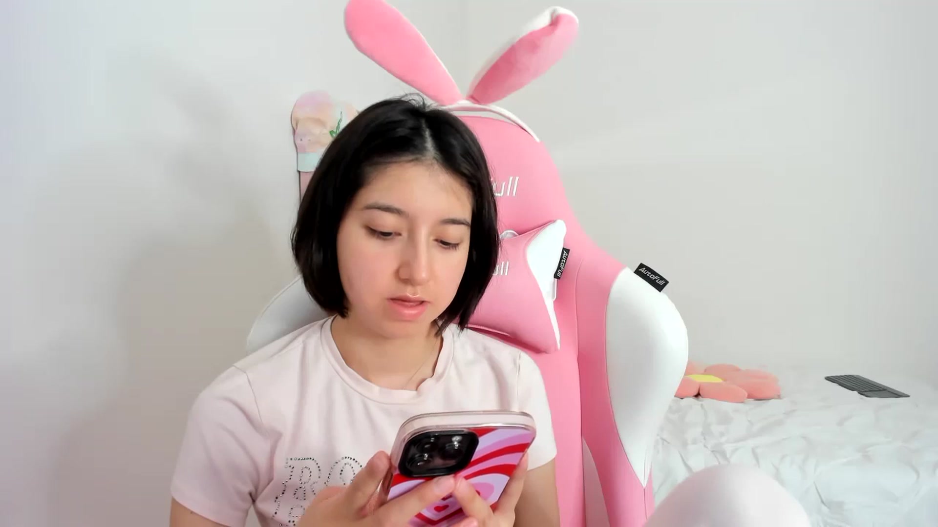 Gallery image thumbnail from Cherrycute666's myfreecams stream on, 11/24/2023, 06:48 image 12 of 20