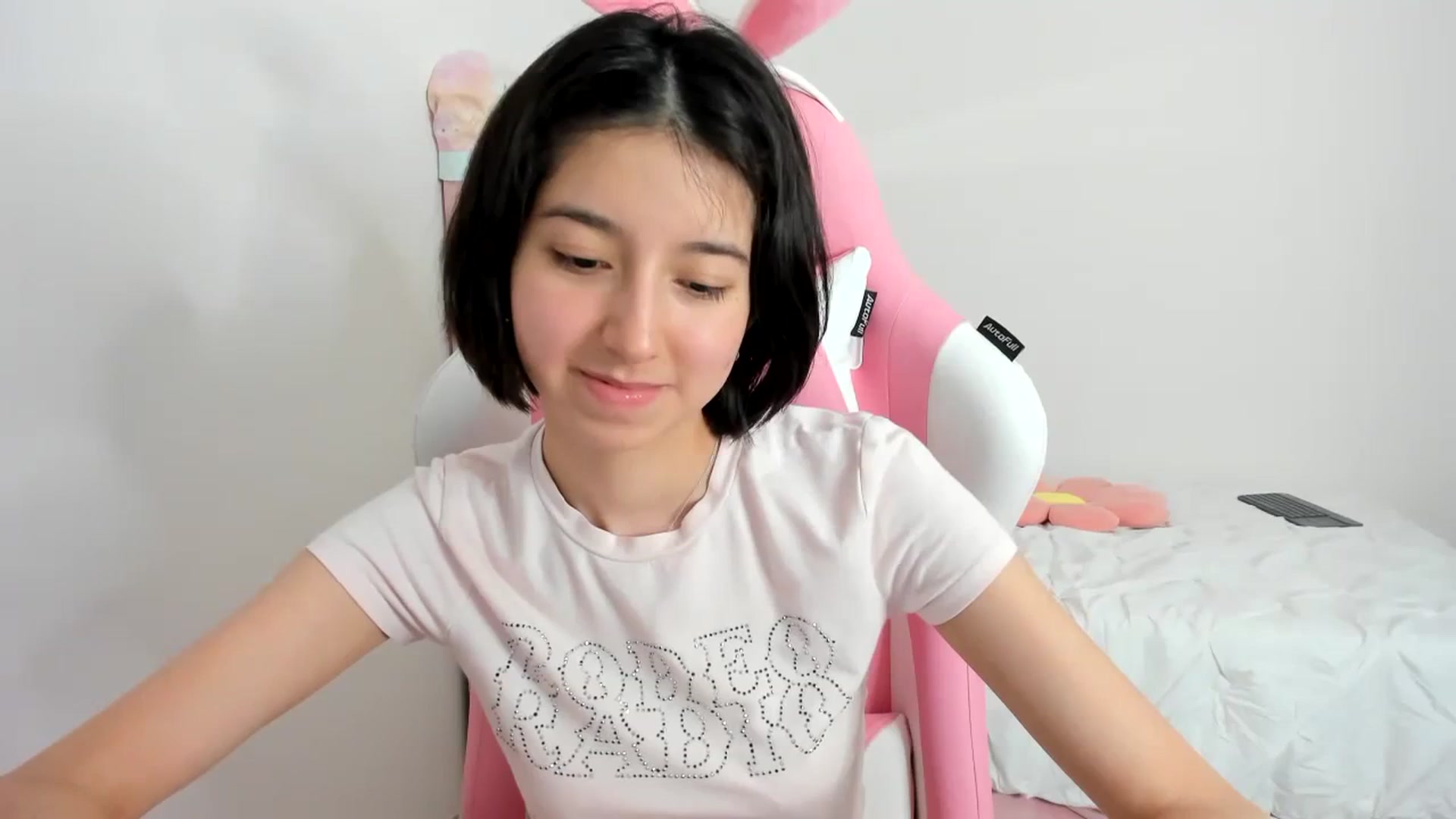 Gallery image thumbnail from Cherrycute666's myfreecams stream on, 11/24/2023, 06:48 image 5 of 20