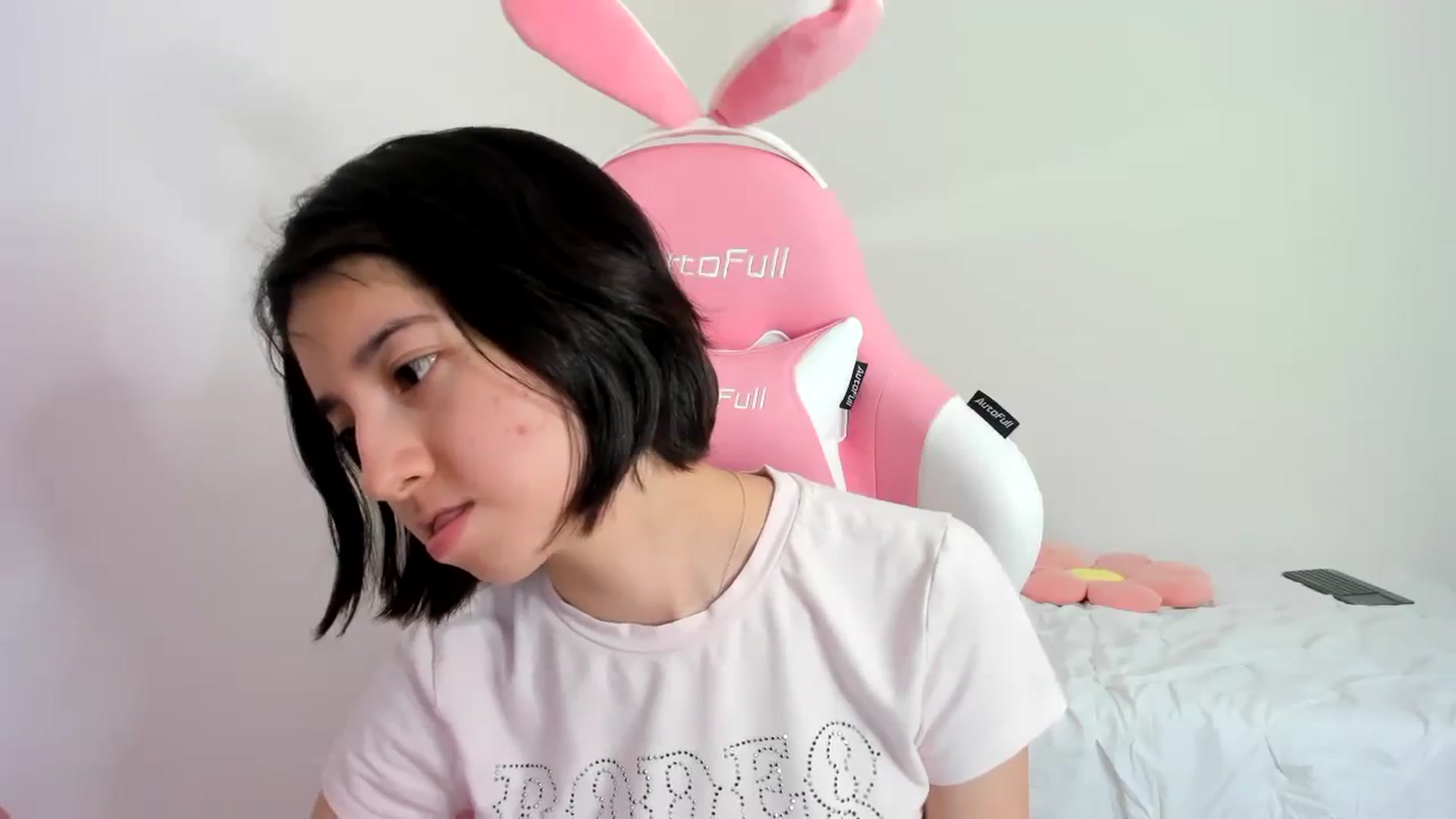 Gallery image thumbnail from Cherrycute666's myfreecams stream on, 11/24/2023, 07:39 image 9 of 20