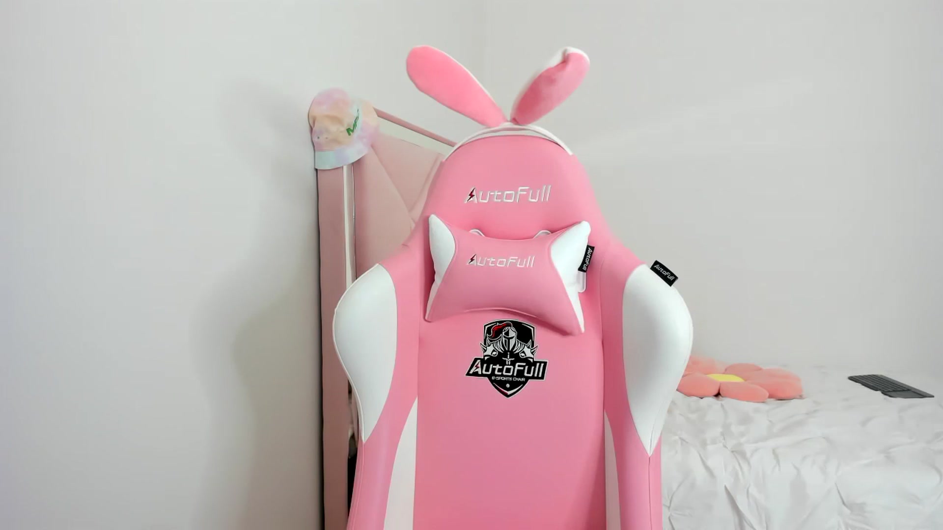 Gallery image thumbnail from Cherrycute666's myfreecams stream on, 11/24/2023, 07:39 image 20 of 20