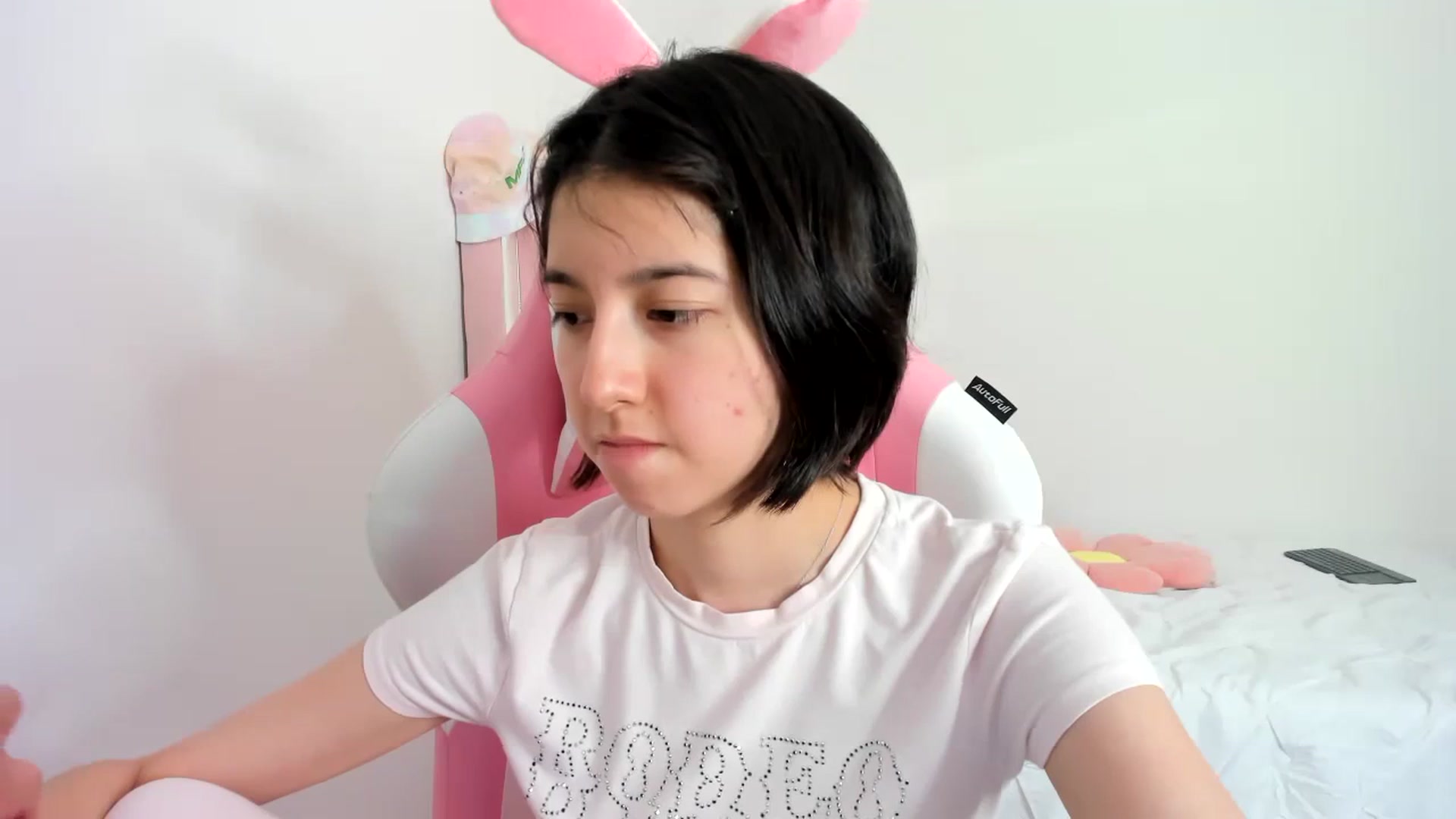Gallery image thumbnail from Cherrycute666's myfreecams stream on, 11/24/2023, 07:39 image 11 of 20