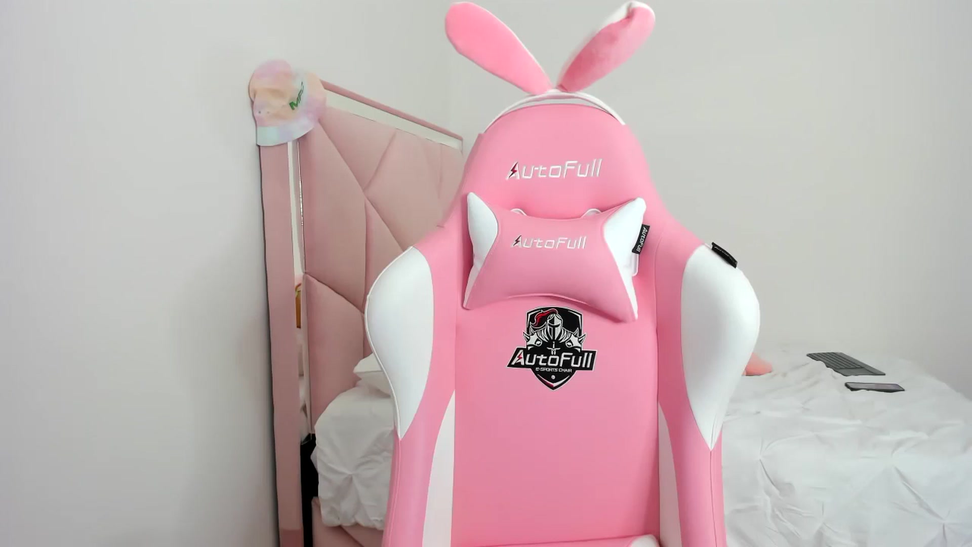 Gallery image thumbnail from Cherrycute666's myfreecams stream on, 11/24/2023, 10:15 image 20 of 20