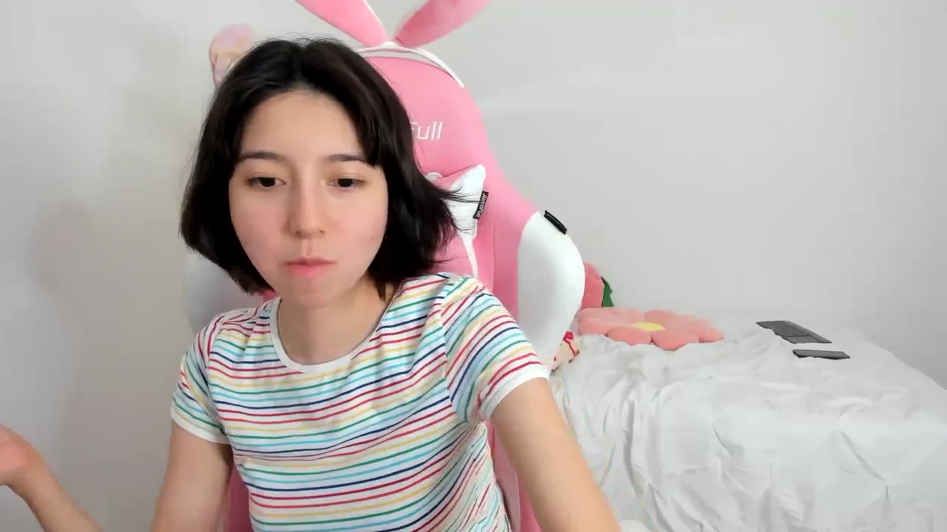 Gallery image thumbnail from Cherrycute666's myfreecams stream on, 11/24/2023, 10:15 image 16 of 20