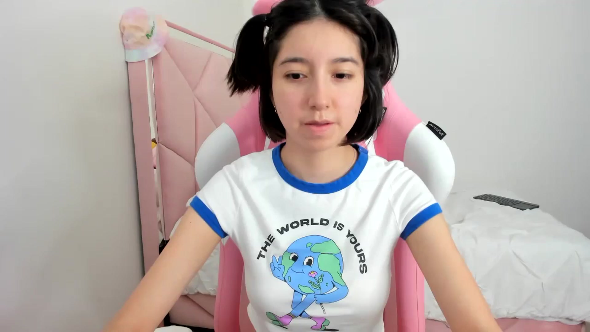 Gallery image thumbnail from Cherrycute666's myfreecams stream on, 11/24/2023, 23:55 image 13 of 20