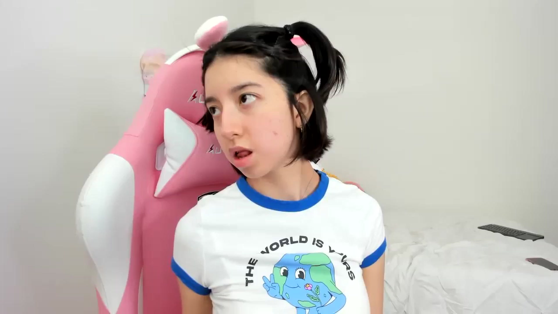 Gallery image thumbnail from Cherrycute666's myfreecams stream on, 11/24/2023, 23:55 image 3 of 20