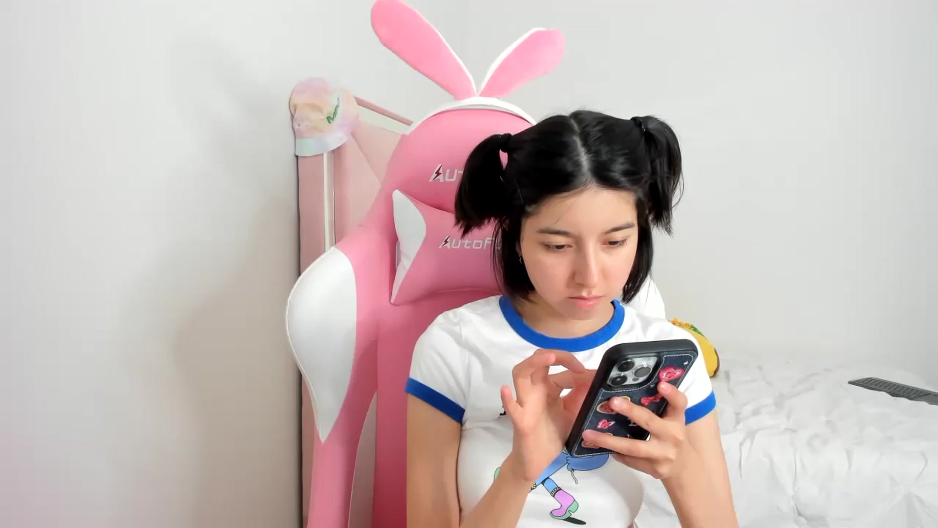 Gallery image thumbnail from Cherrycute666's myfreecams stream on, 11/25/2023, 05:35 image 12 of 20