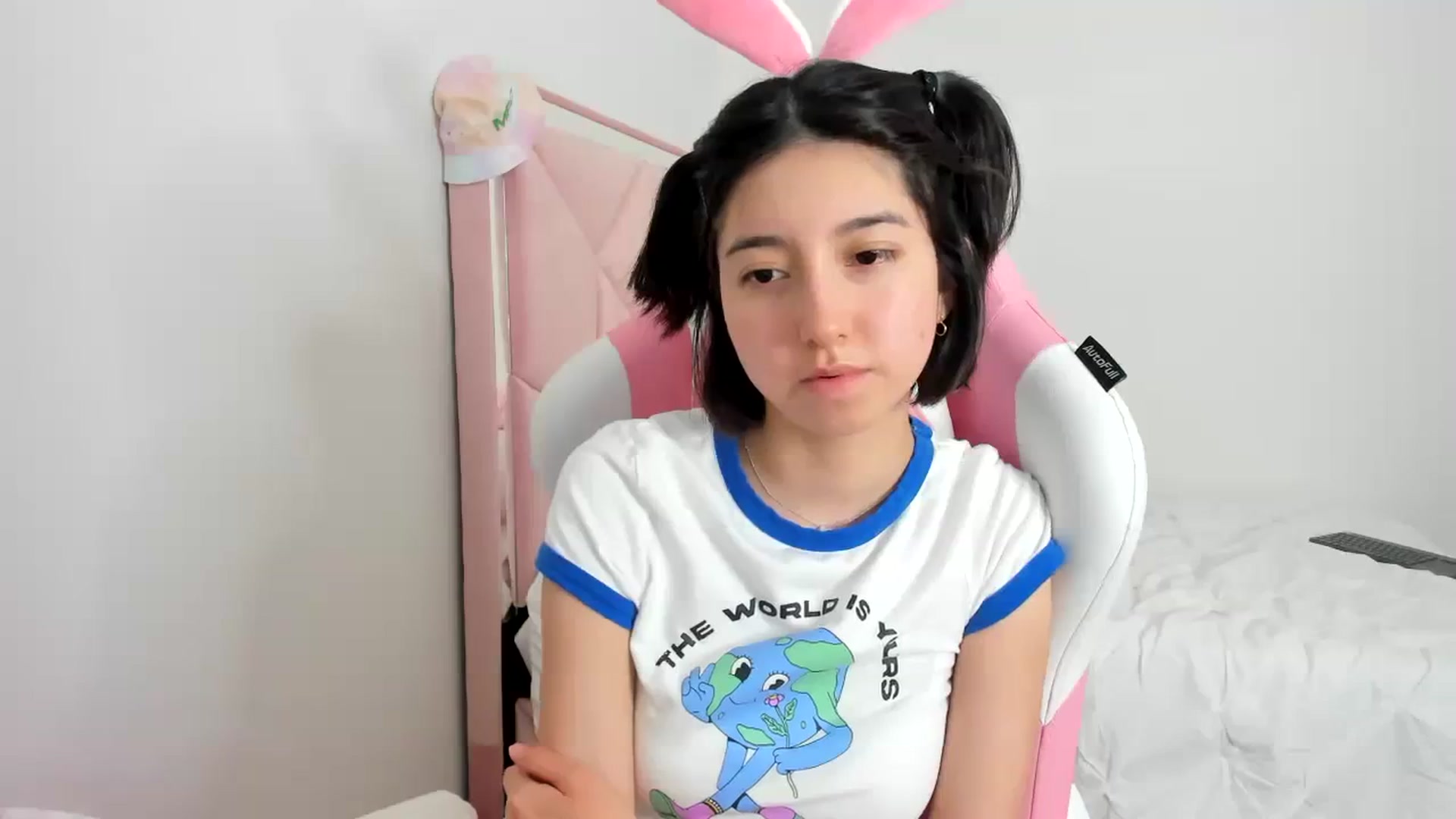 Gallery image thumbnail from Cherrycute666's myfreecams stream on, 11/25/2023, 05:35 image 18 of 20