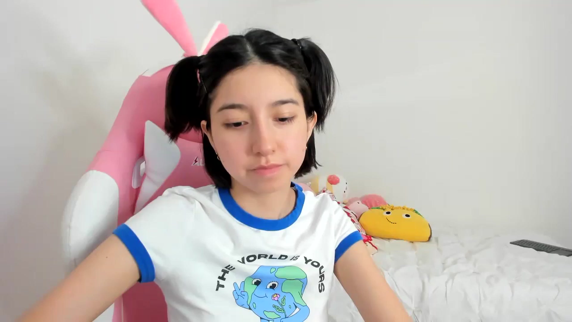 Gallery image thumbnail from Cherrycute666's myfreecams stream on, 11/25/2023, 05:35 image 1 of 20