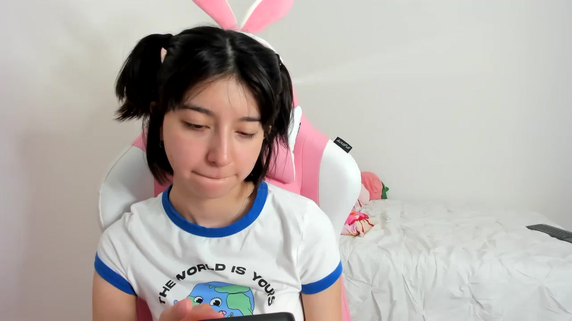 Gallery image thumbnail from Cherrycute666's myfreecams stream on, 11/25/2023, 12:03 image 9 of 20