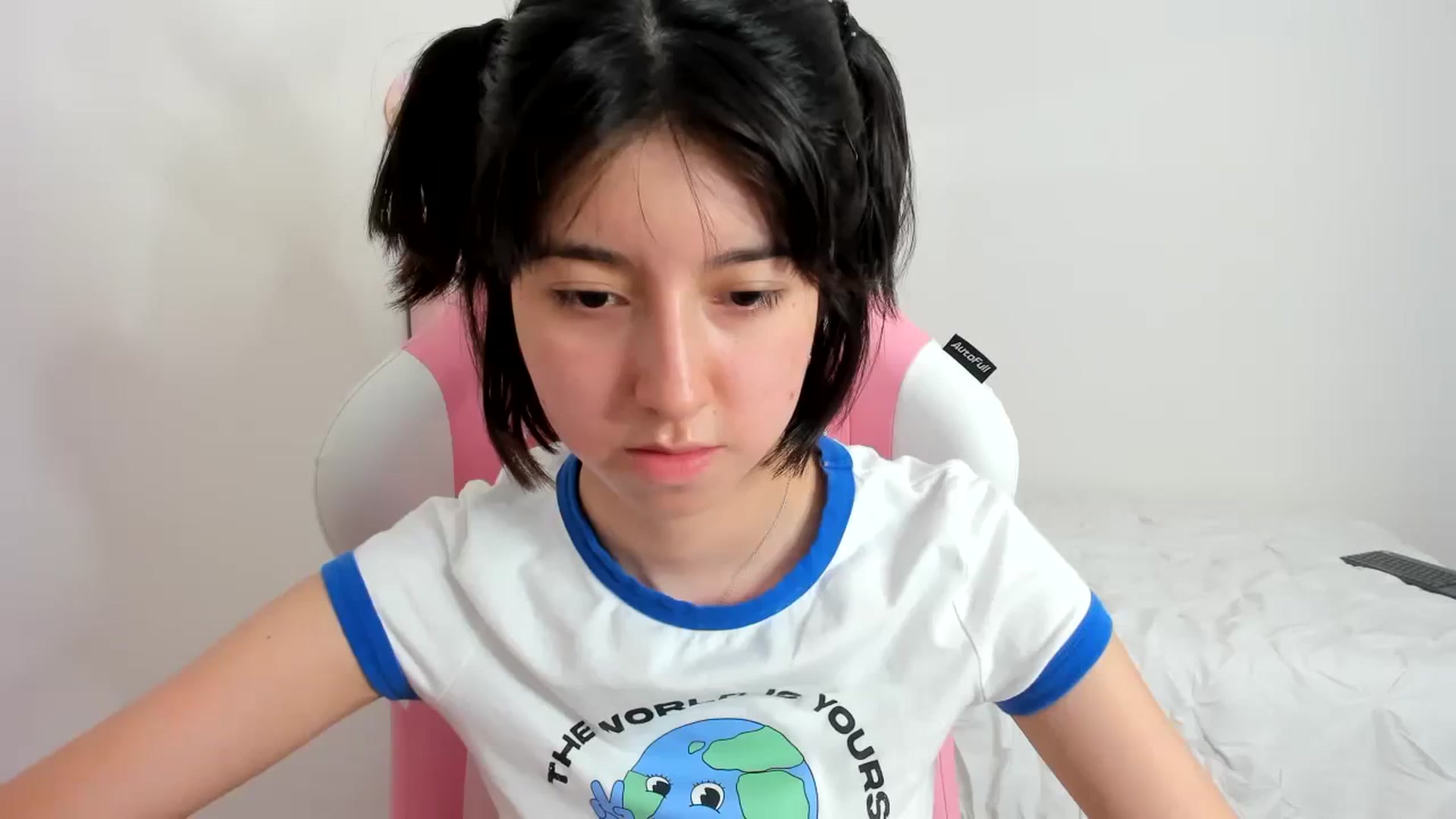 Gallery image thumbnail from Cherrycute666's myfreecams stream on, 11/25/2023, 12:03 image 11 of 20