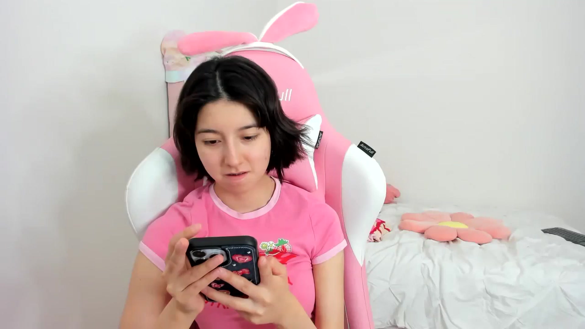 Gallery image thumbnail from Cherrycute666's myfreecams stream on, 11/25/2023, 14:07 image 20 of 20