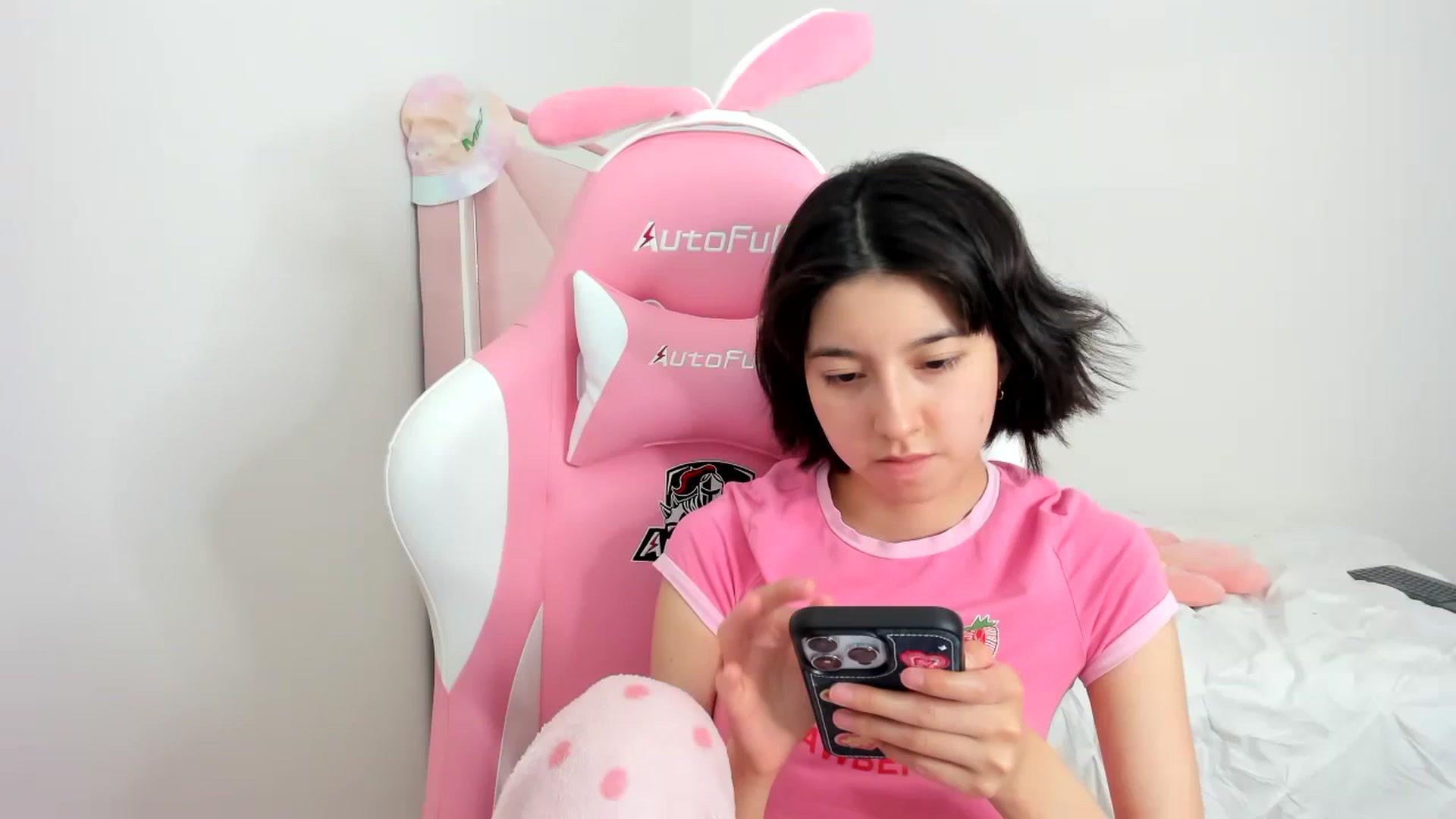Gallery image thumbnail from Cherrycute666's myfreecams stream on, 11/25/2023, 14:28 image 1 of 20