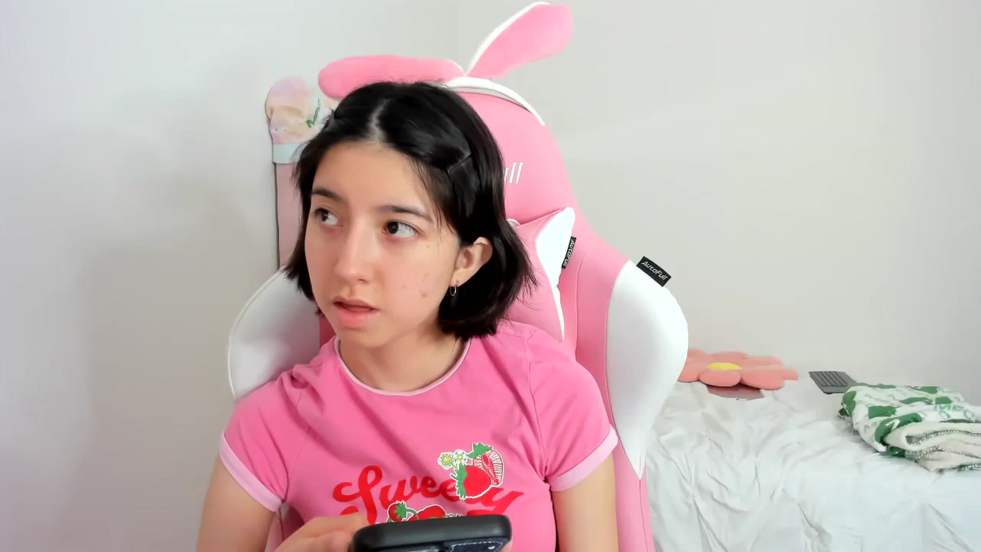 Gallery image thumbnail from Cherrycute666's myfreecams stream on, 11/26/2023, 24:01 image 12 of 20