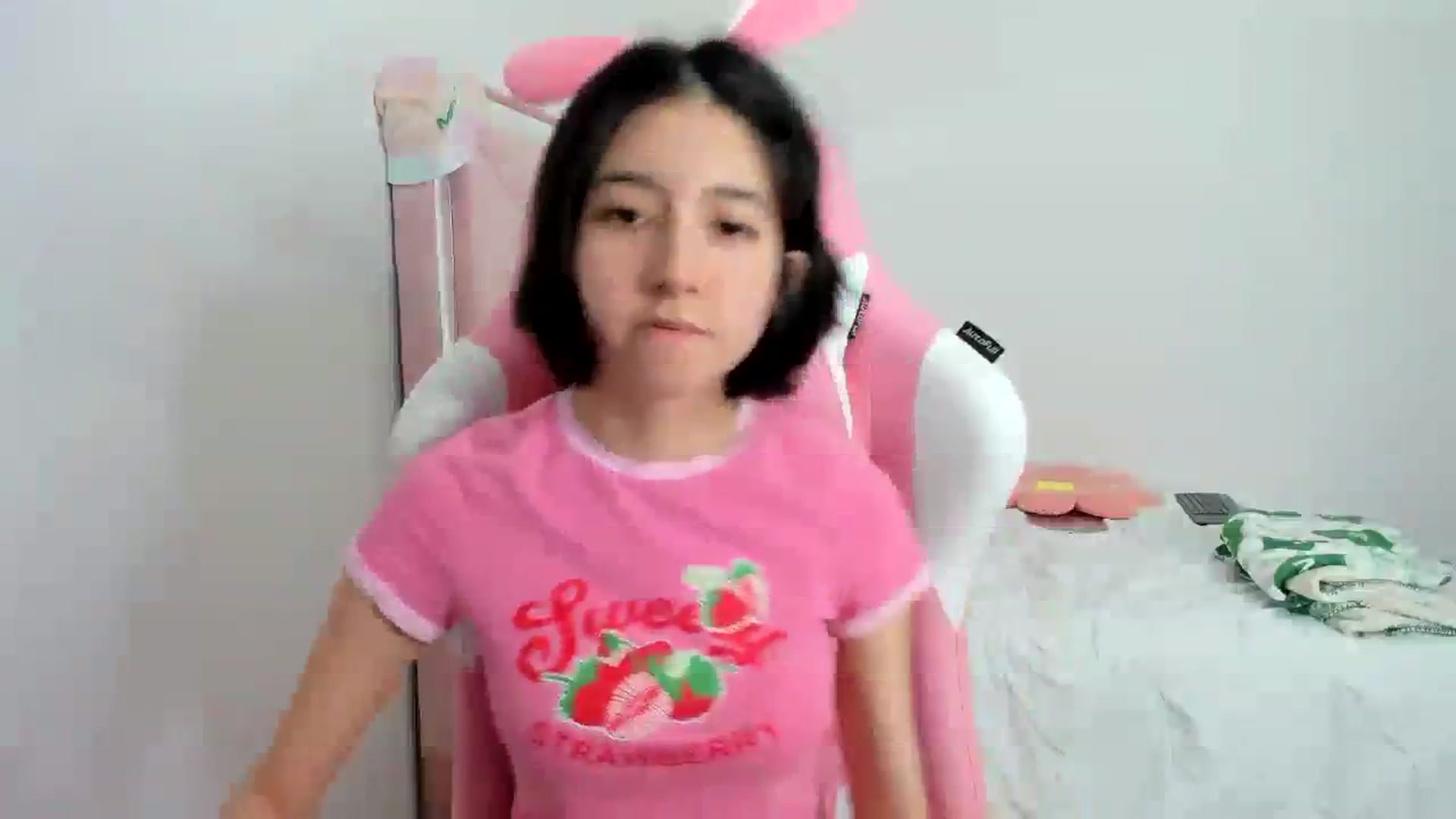 Gallery image thumbnail from Cherrycute666's myfreecams stream on, 11/26/2023, 24:43 image 20 of 20