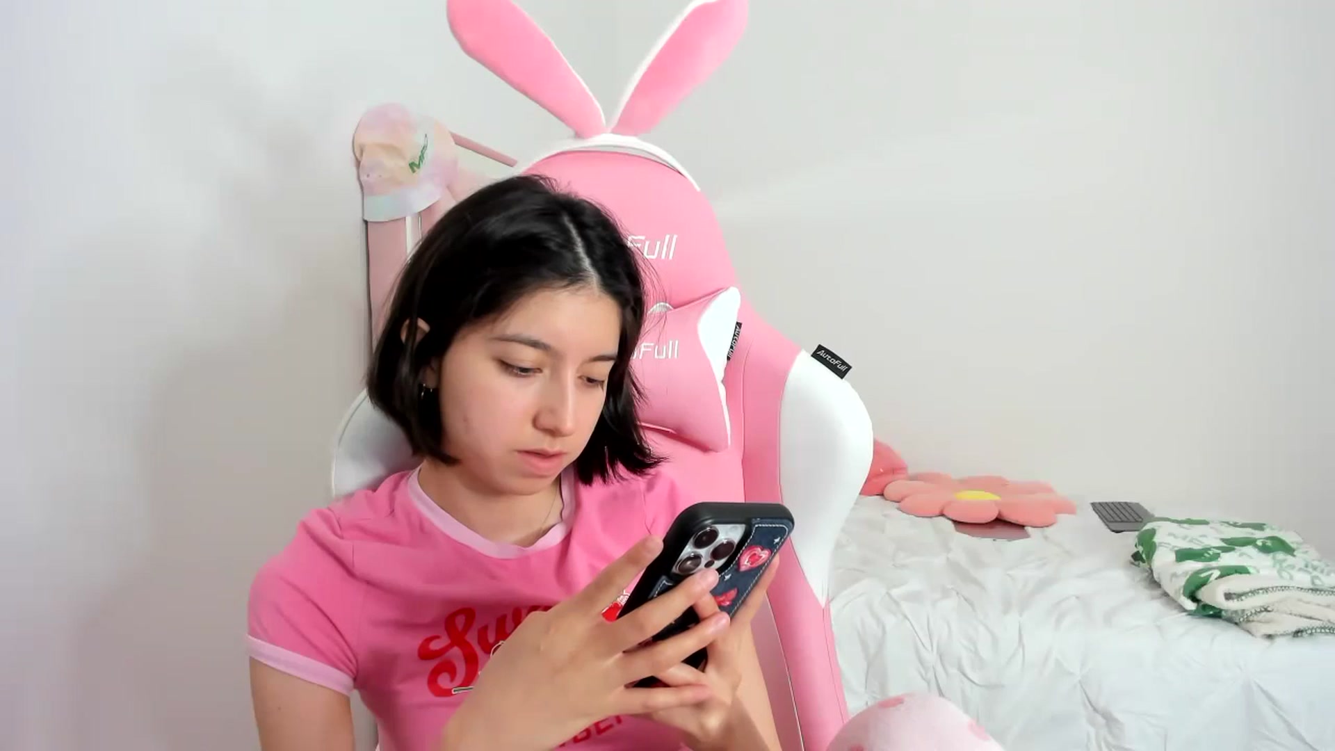 Gallery image thumbnail from Cherrycute666's myfreecams stream on, 11/26/2023, 01:33 image 20 of 20