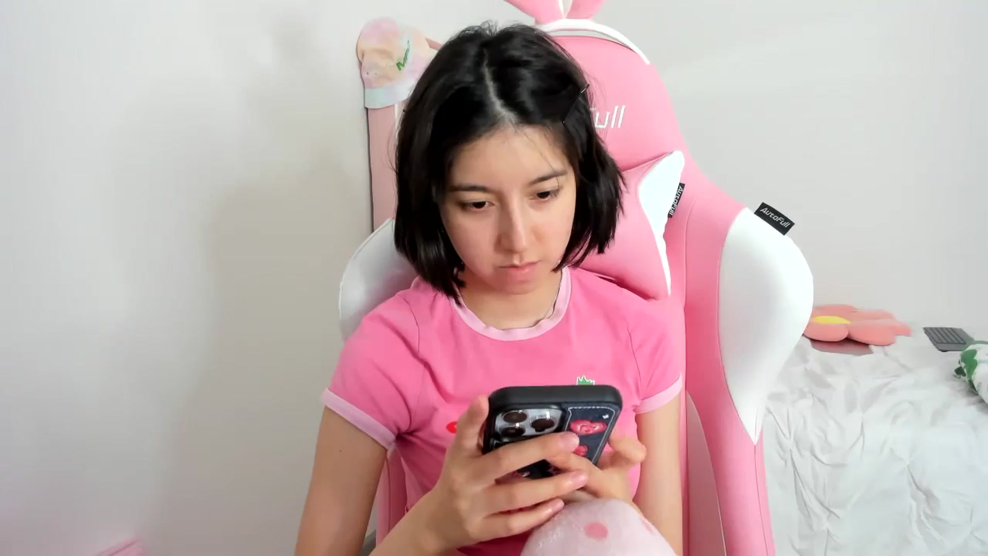 Gallery image thumbnail from Cherrycute666's myfreecams stream on, 11/26/2023, 03:00 image 11 of 20
