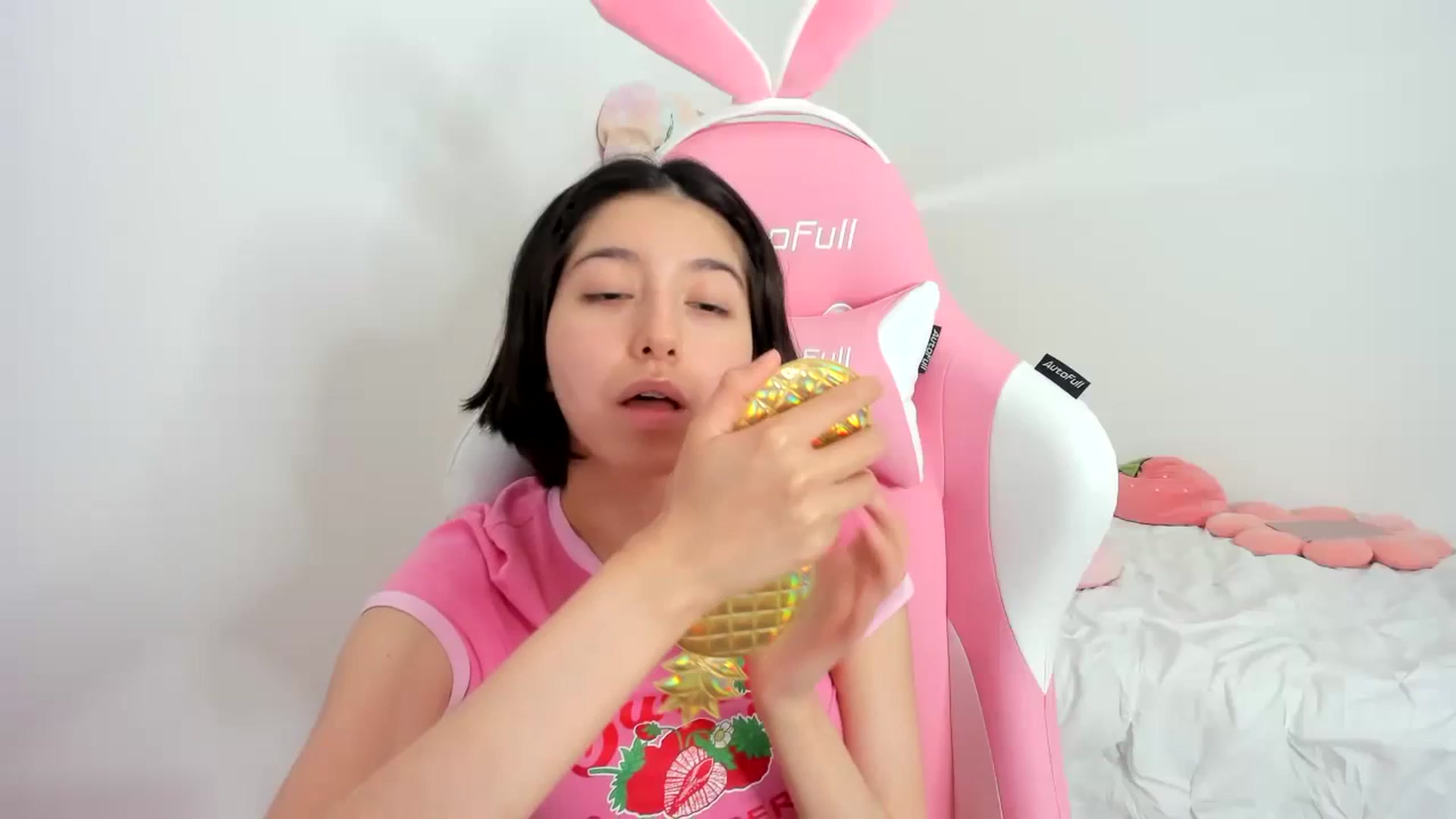 Gallery image thumbnail from Cherrycute666's myfreecams stream on, 11/26/2023, 06:25 image 13 of 20