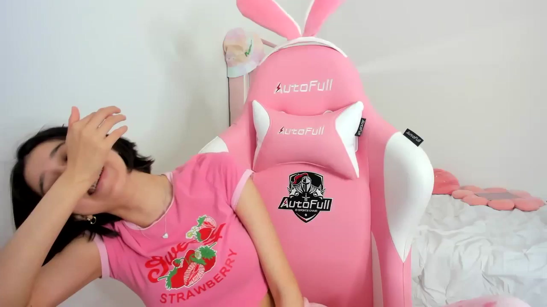 Gallery image thumbnail from Cherrycute666's myfreecams stream on, 11/26/2023, 06:25 image 5 of 20