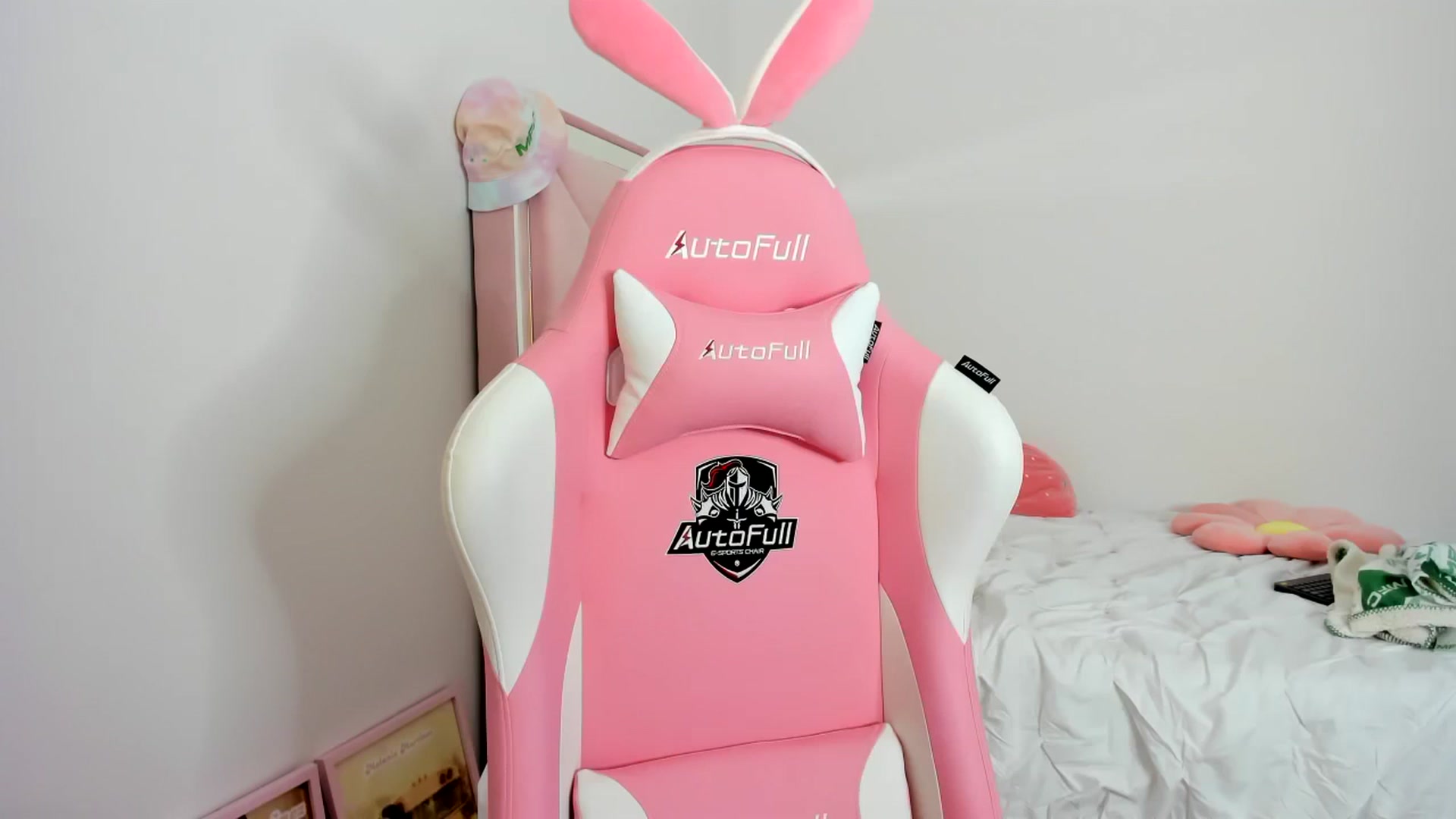 Gallery image thumbnail from Cherrycute666's myfreecams stream on, 11/26/2023, 11:46 image 3 of 20