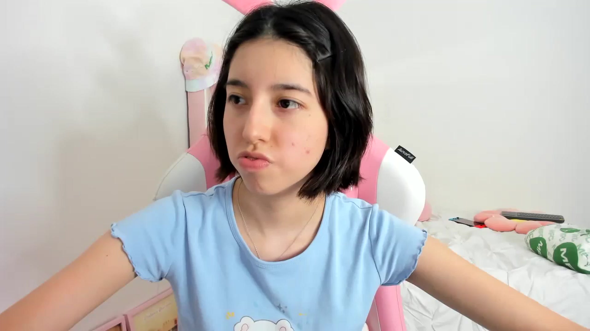 Gallery image thumbnail from Cherrycute666's myfreecams stream on, 11/27/2023, 06:05 image 2 of 20