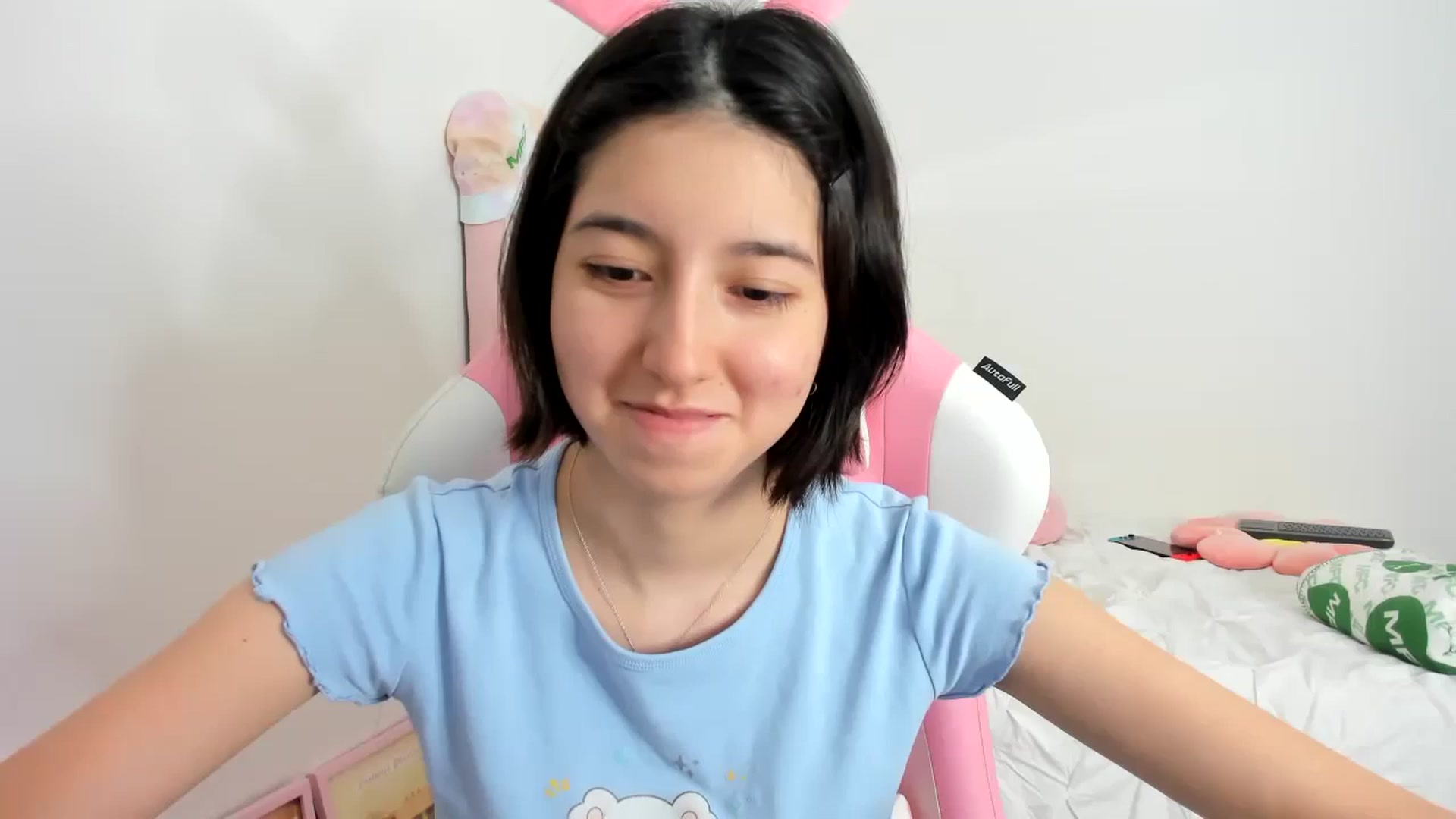 Gallery image thumbnail from Cherrycute666's myfreecams stream on, 11/27/2023, 06:05 image 1 of 20