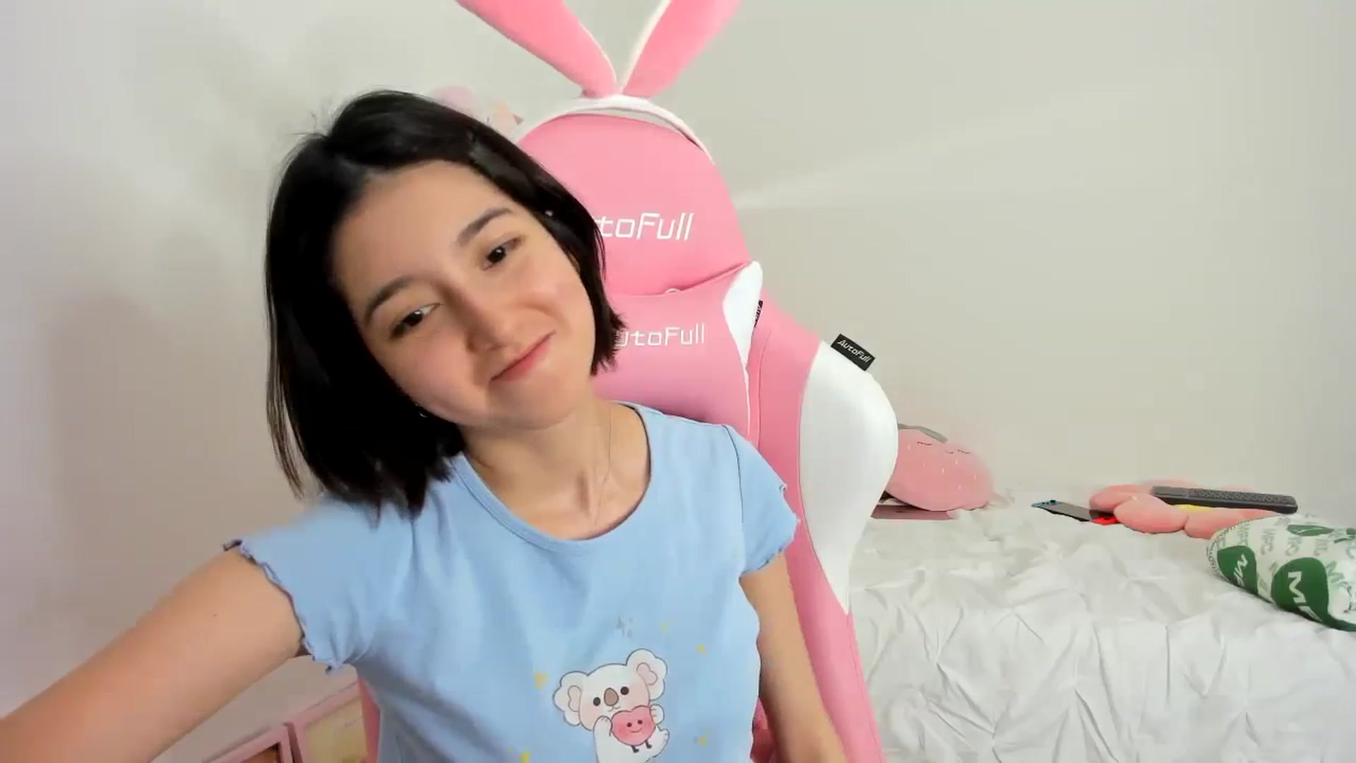 Gallery image thumbnail from Cherrycute666's myfreecams stream on, 11/27/2023, 06:05 image 4 of 20