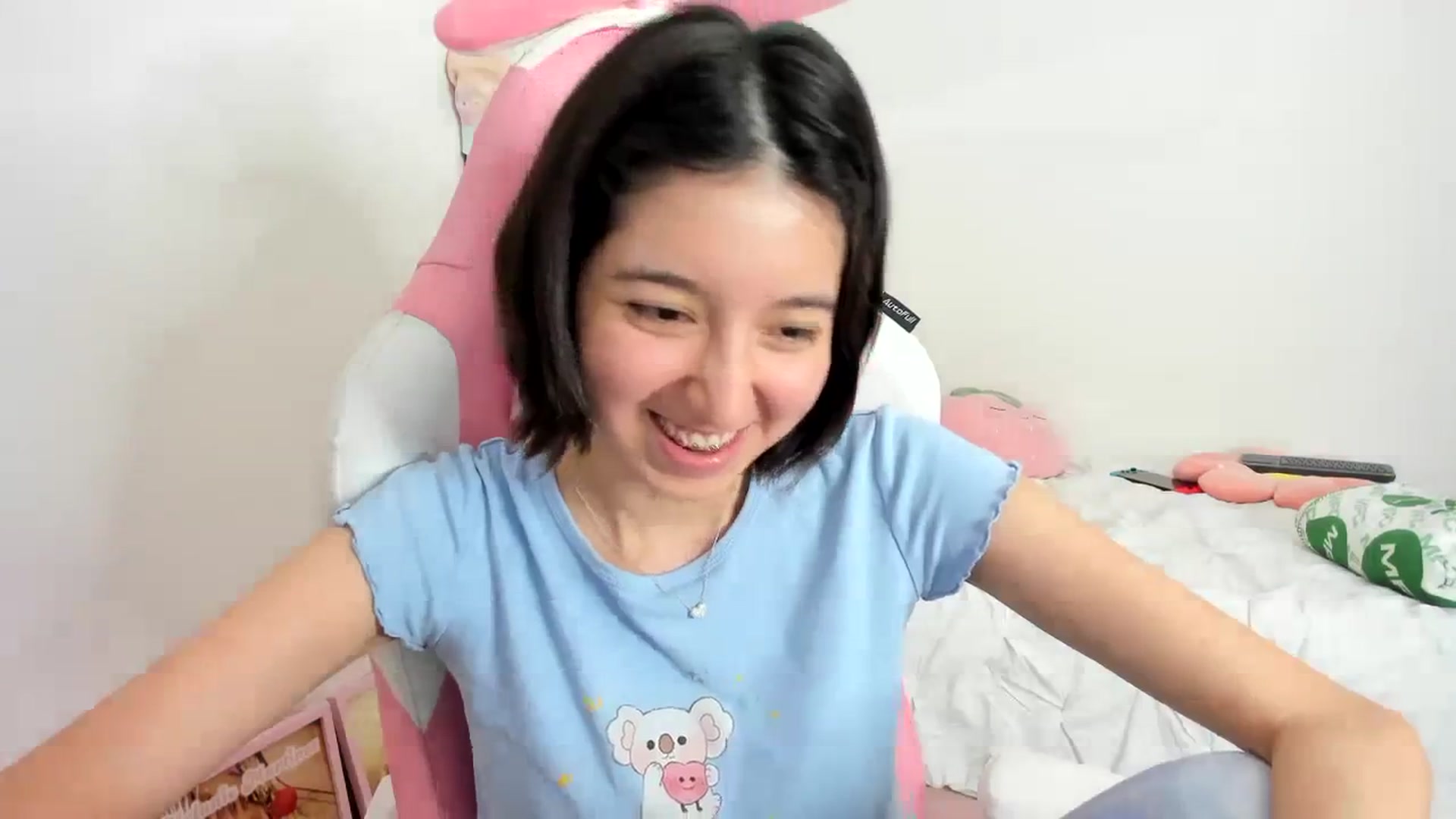 Gallery image thumbnail from Cherrycute666's myfreecams stream on, 11/27/2023, 08:40 image 2 of 20
