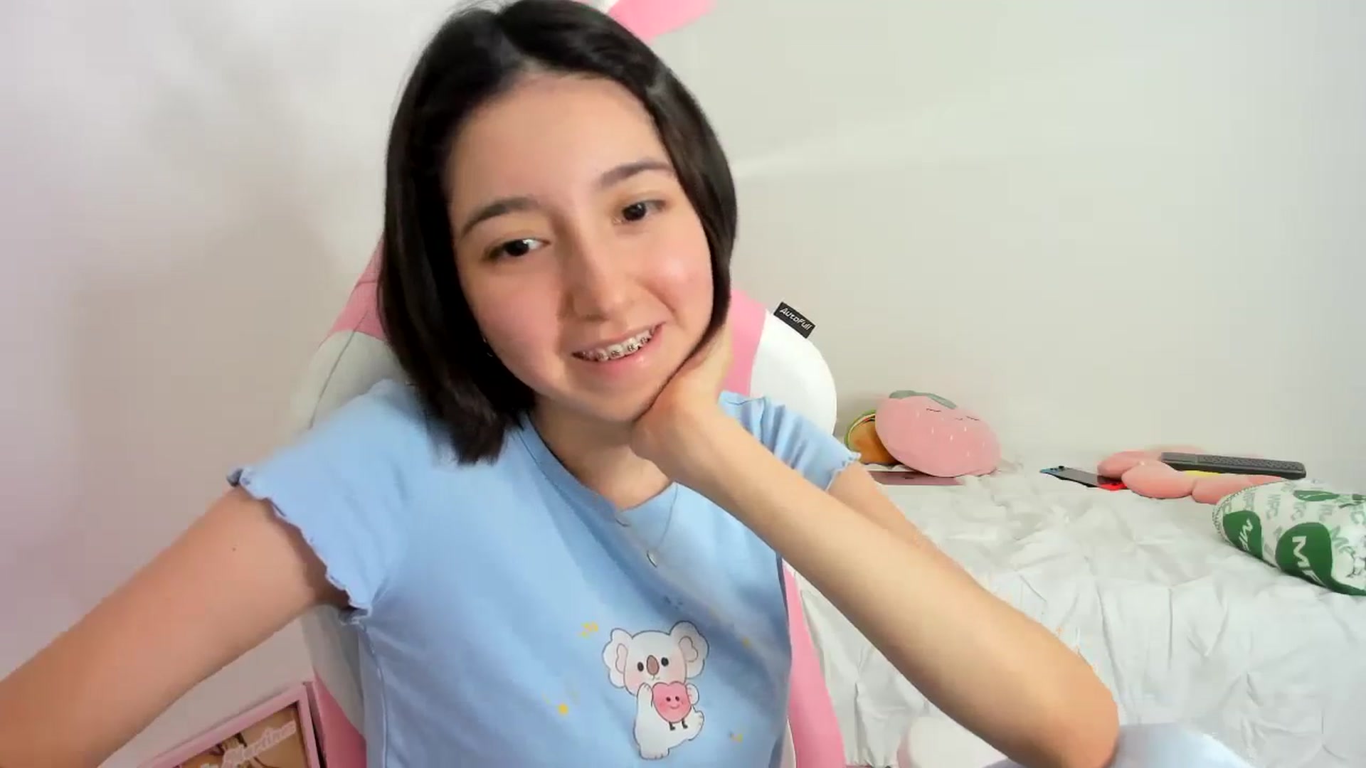 Gallery image thumbnail from Cherrycute666's myfreecams stream on, 11/27/2023, 08:40 image 3 of 20