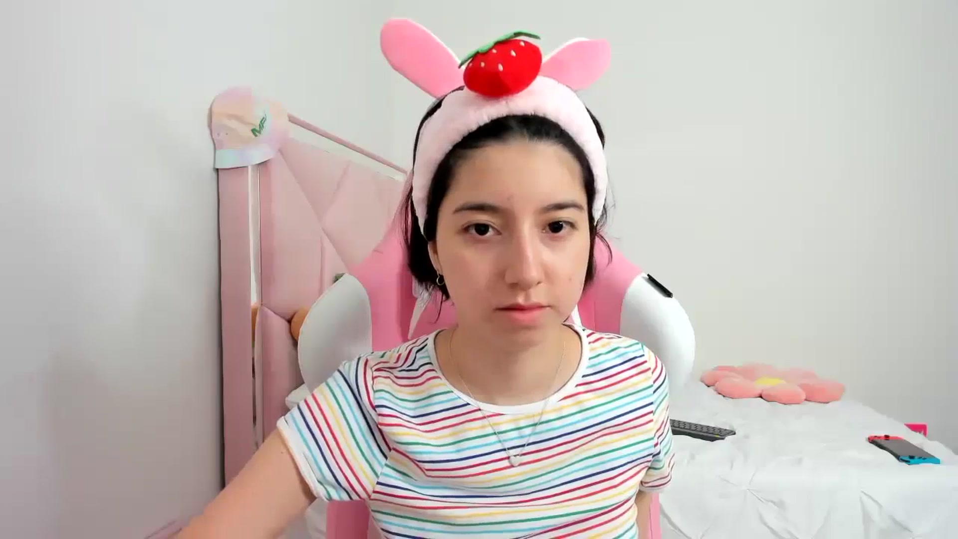 Gallery image thumbnail from Cherrycute666's myfreecams stream on, 11/28/2023, 23:21 image 2 of 20