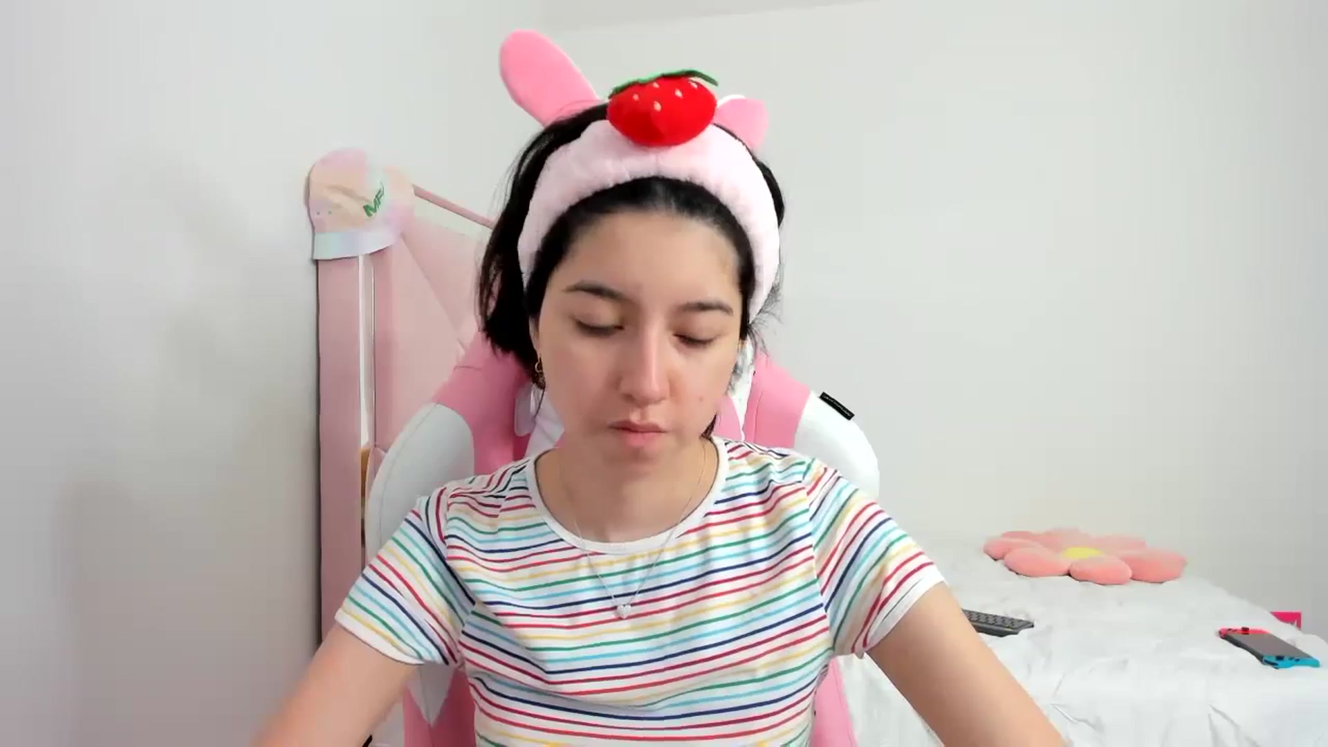 Gallery image thumbnail from Cherrycute666's myfreecams stream on, 11/28/2023, 23:21 image 3 of 20