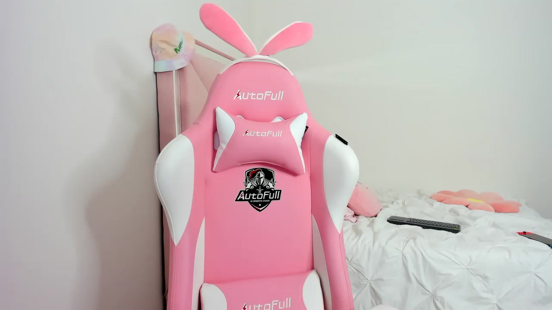 Gallery image thumbnail from Cherrycute666's myfreecams stream on, 11/28/2023, 23:21 image 13 of 20