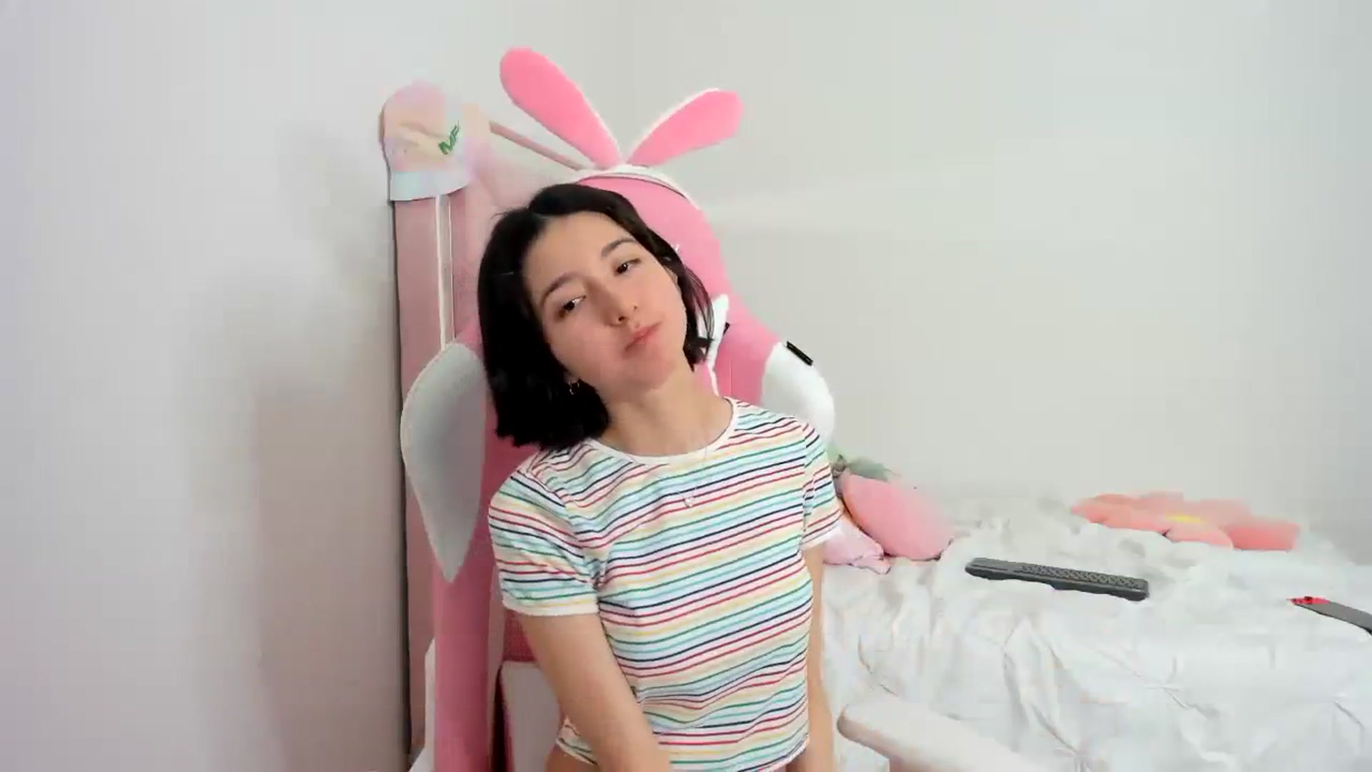 Gallery image thumbnail from Cherrycute666's myfreecams stream on, 11/28/2023, 23:21 image 17 of 20