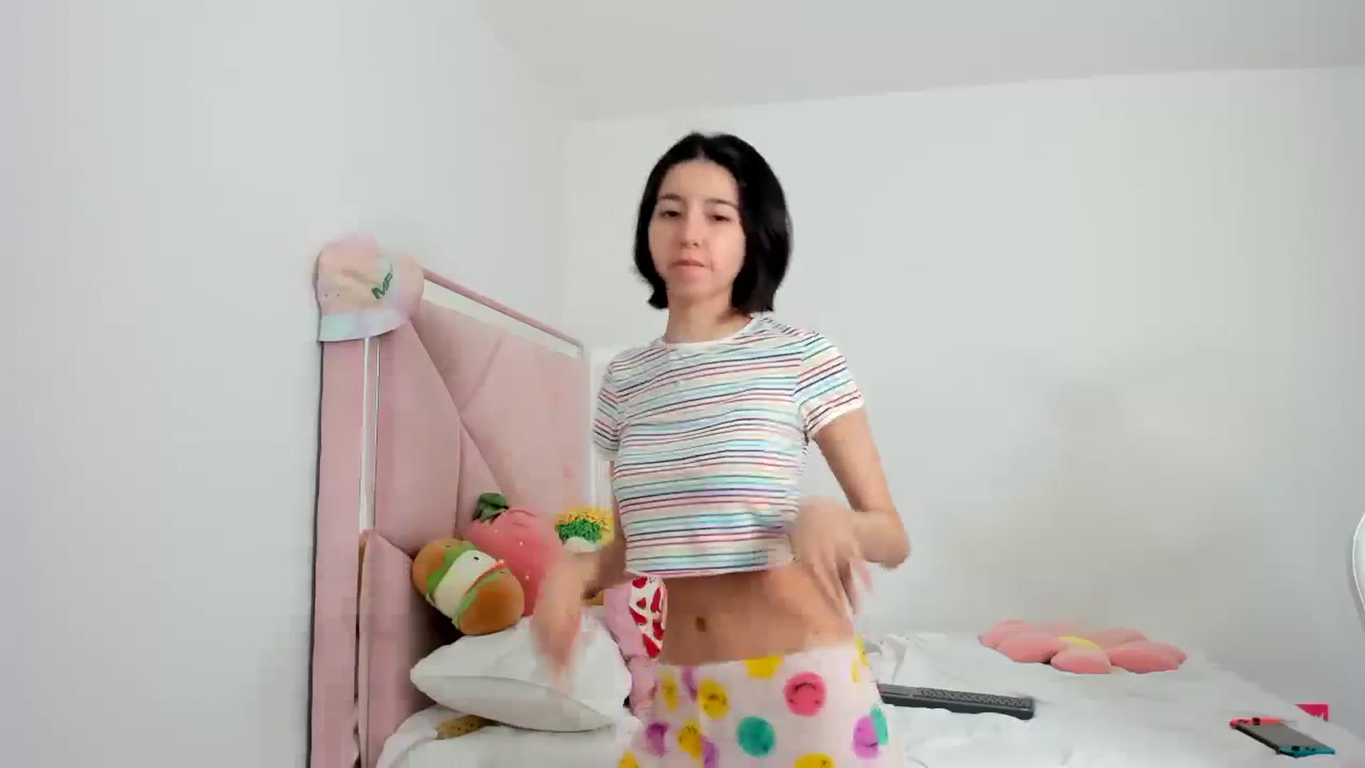 Gallery image thumbnail from Cherrycute666's myfreecams stream on, 11/28/2023, 23:21 image 5 of 20