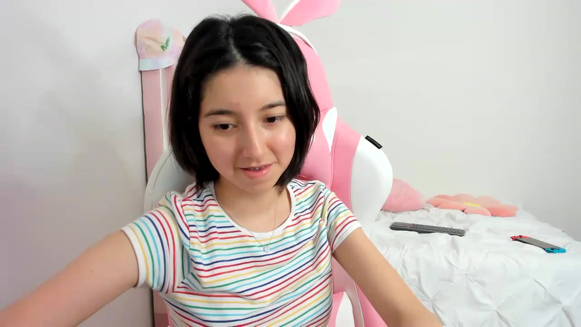 Gallery image thumbnail from Cherrycute666's myfreecams stream on, 11/29/2023, 24:53 image 8 of 20