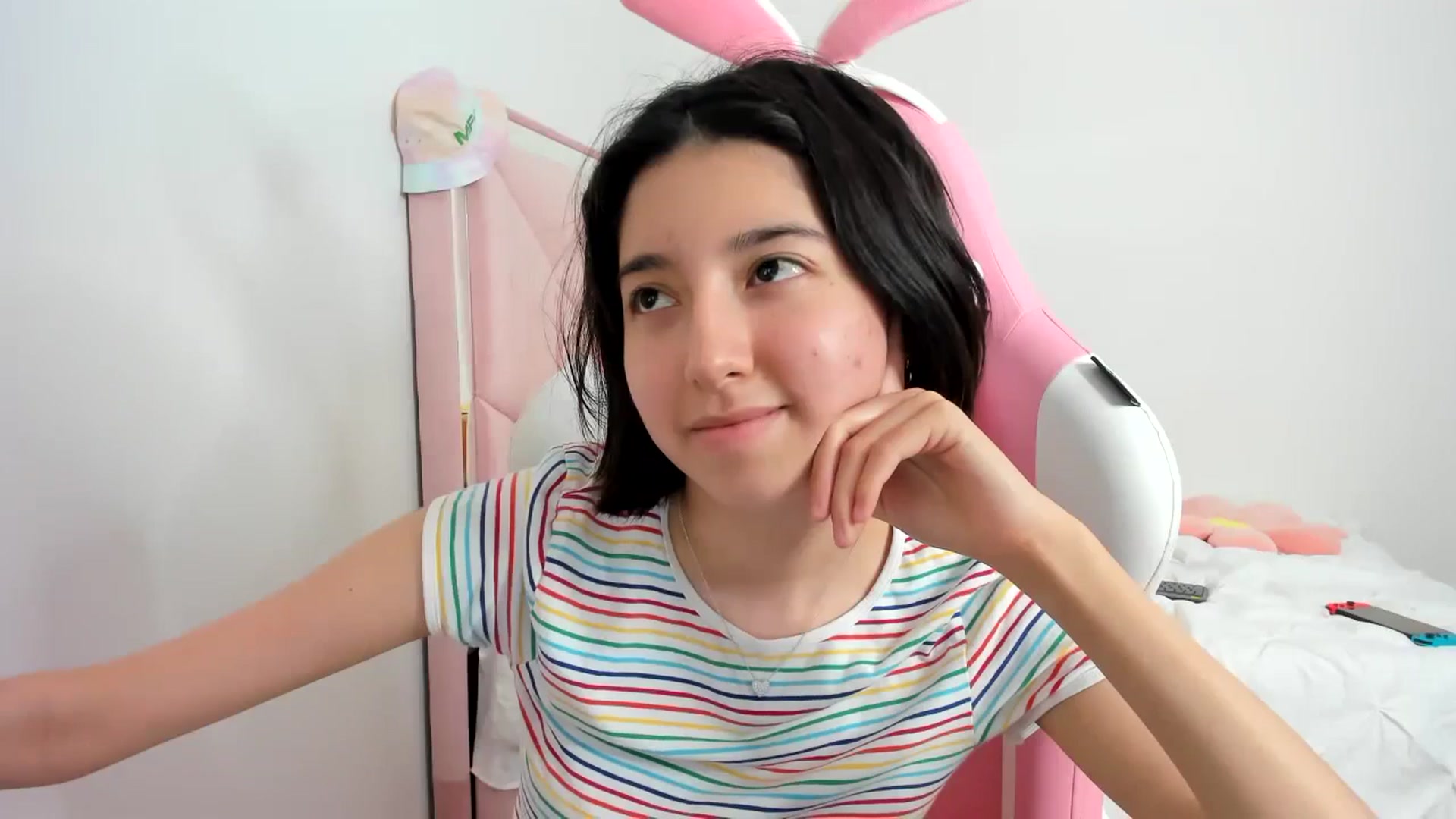 Gallery image thumbnail from Cherrycute666's myfreecams stream on, 11/29/2023, 24:53 image 17 of 20