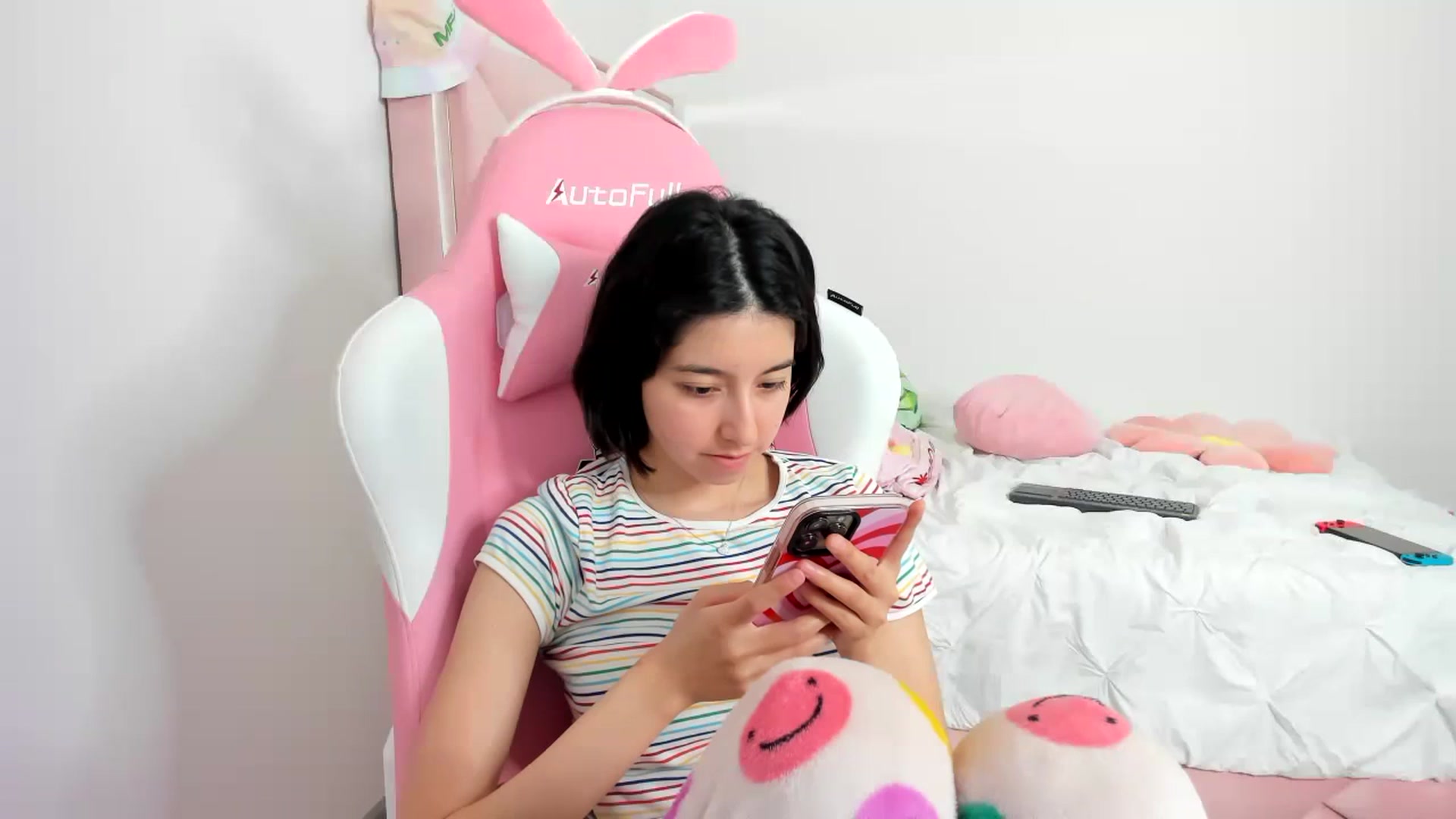 Gallery image thumbnail from Cherrycute666's myfreecams stream on, 11/29/2023, 24:53 image 12 of 20
