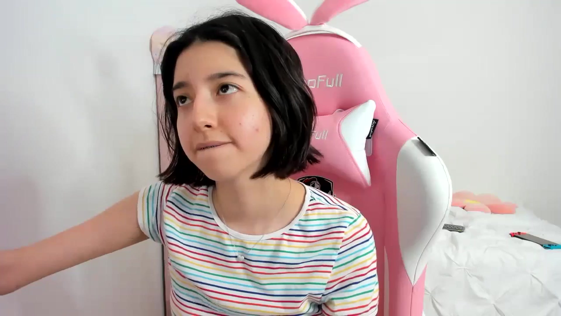 Gallery image thumbnail from Cherrycute666's myfreecams stream on, 11/29/2023, 24:53 image 18 of 20