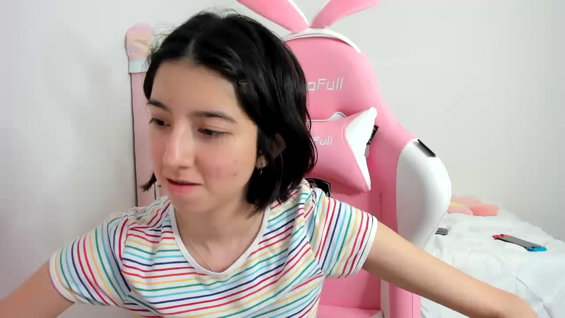 Gallery image thumbnail from Cherrycute666's myfreecams stream on, 11/29/2023, 24:53 image 3 of 20